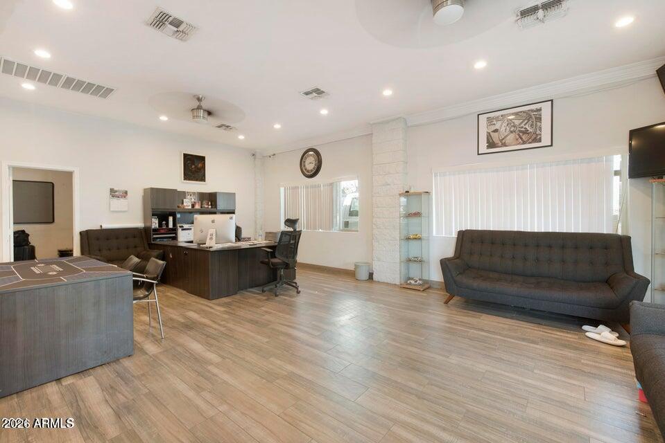 507 E BROADWAY Road, Phoenix, AZ 85040