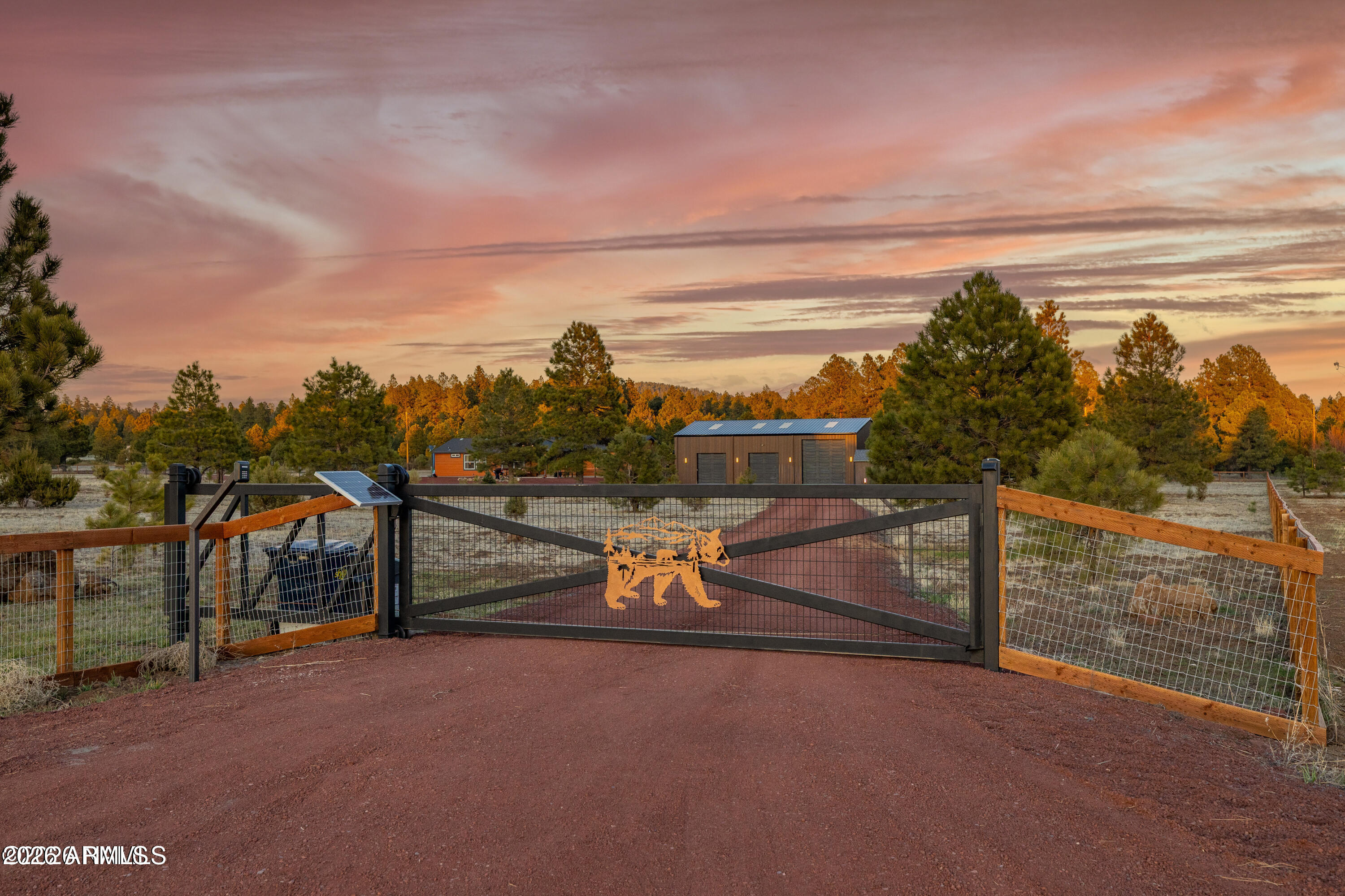 1150 N Three Bears Loop, Parks, AZ 86018