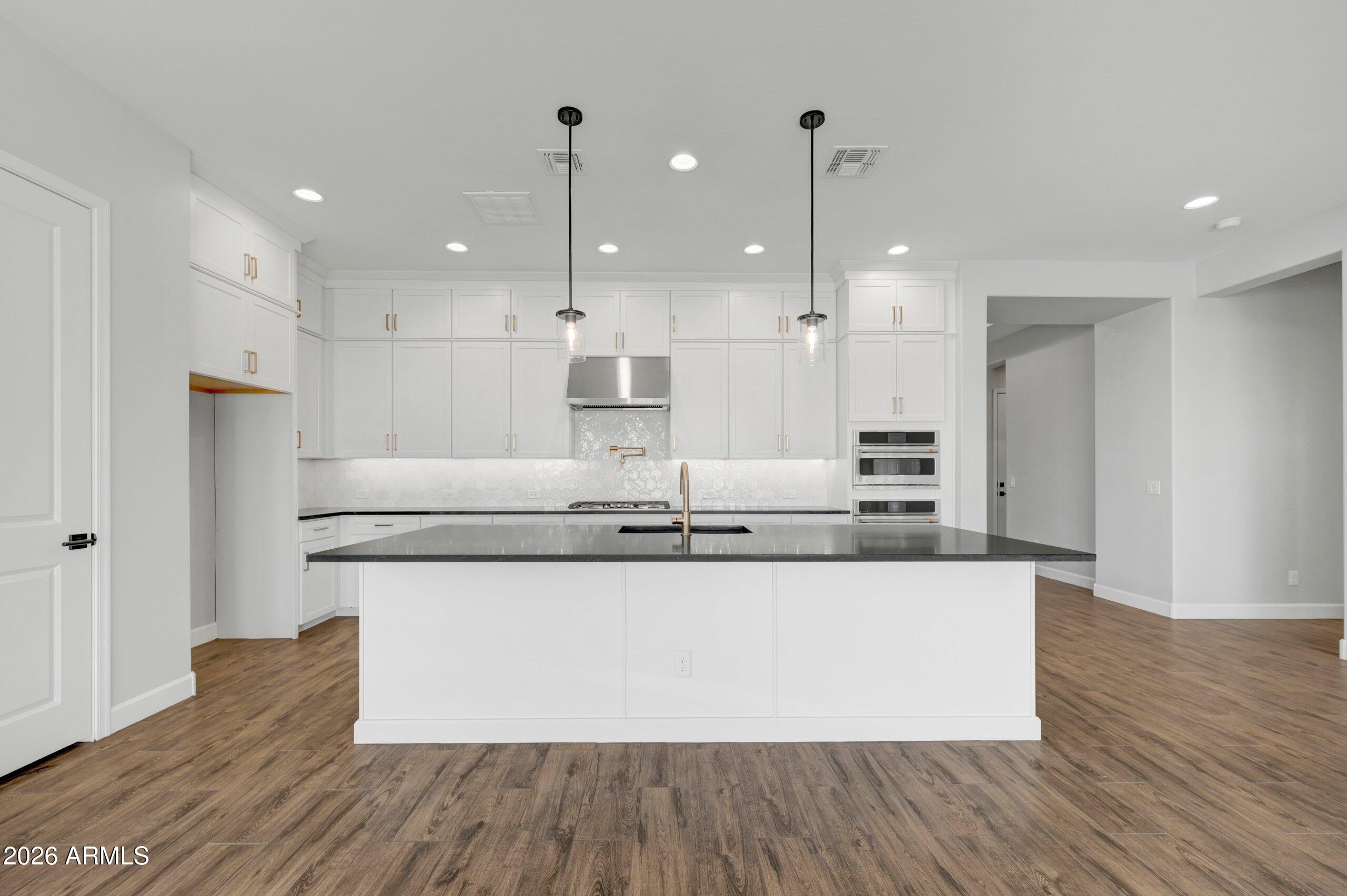 2871 E PICUAL Avenue, San Tan Valley, AZ 85140