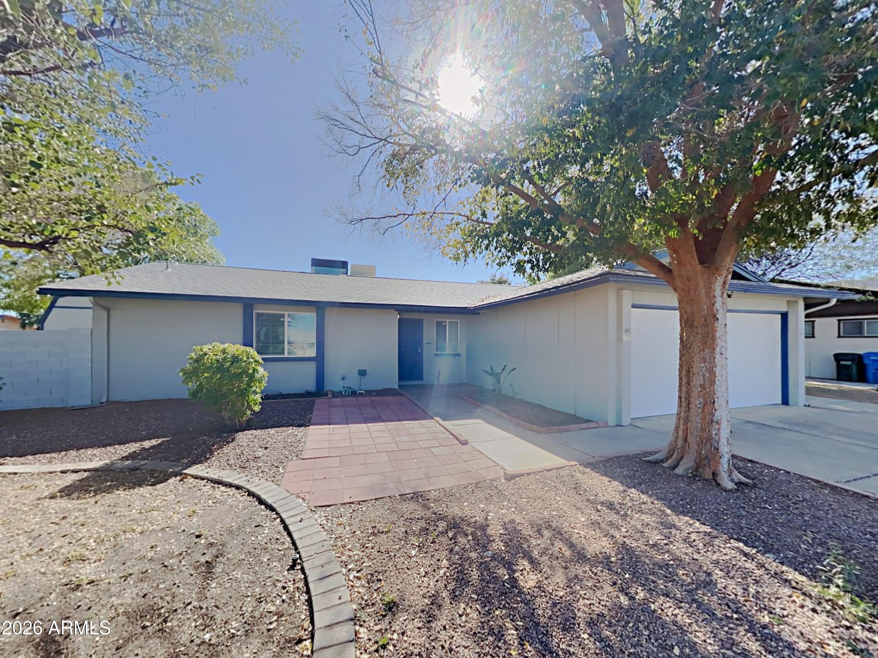 1001 W VILLA RITA Drive, Phoenix, AZ 85023