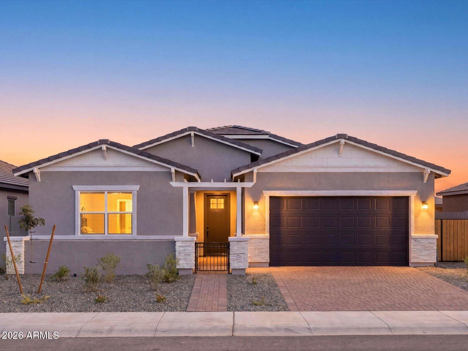 17629 W COLLEGE Drive, Goodyear, AZ 85395