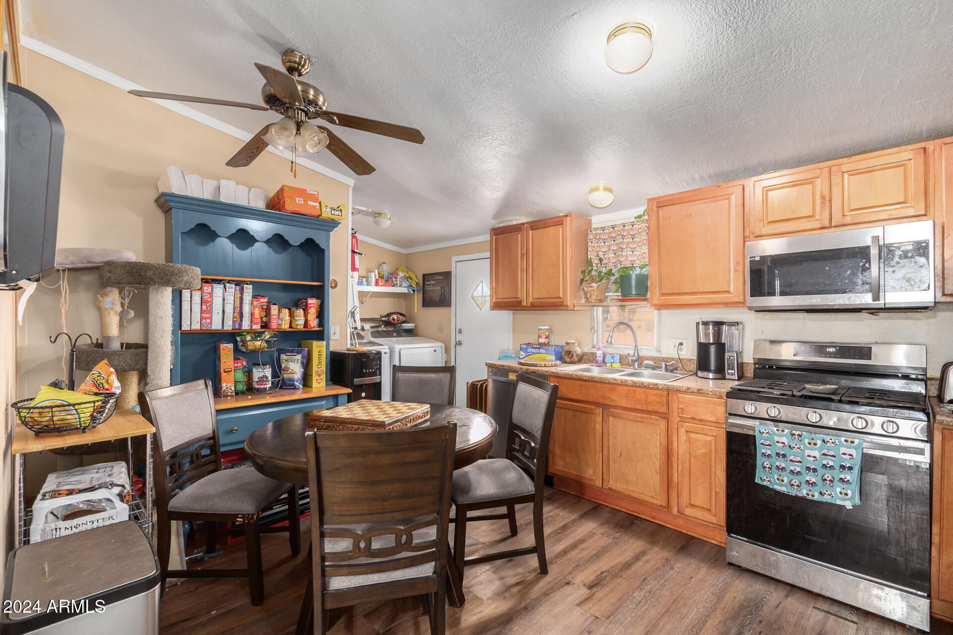 2131 E Union Hills Drive M1, Phoenix, AZ 85024