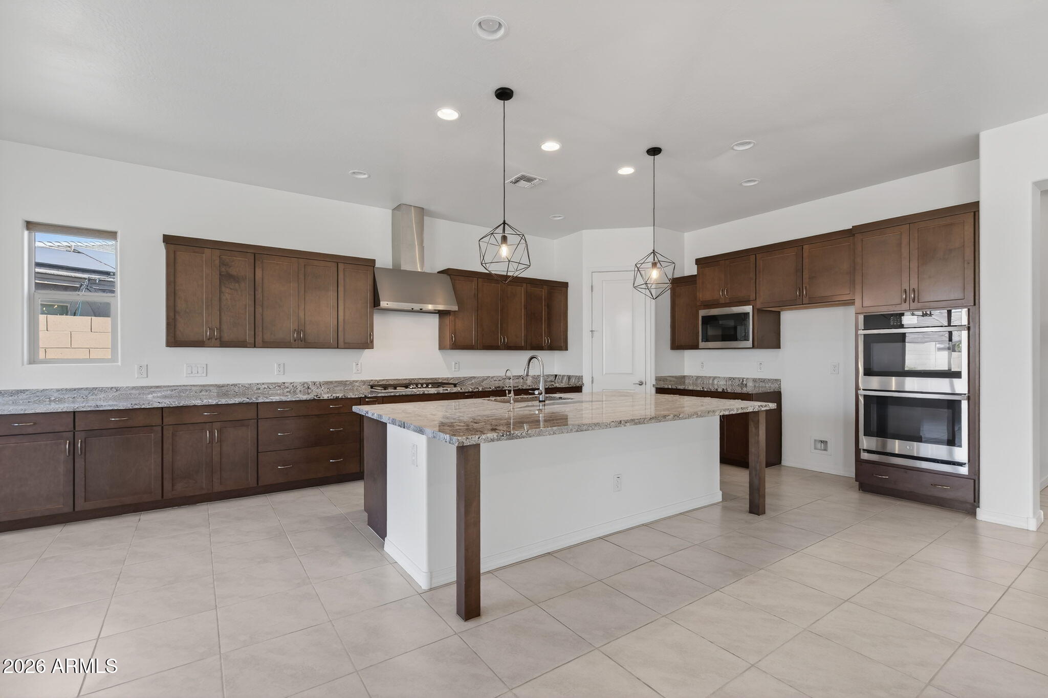 9960 E SEISMIC Avenue, Mesa, AZ 85212