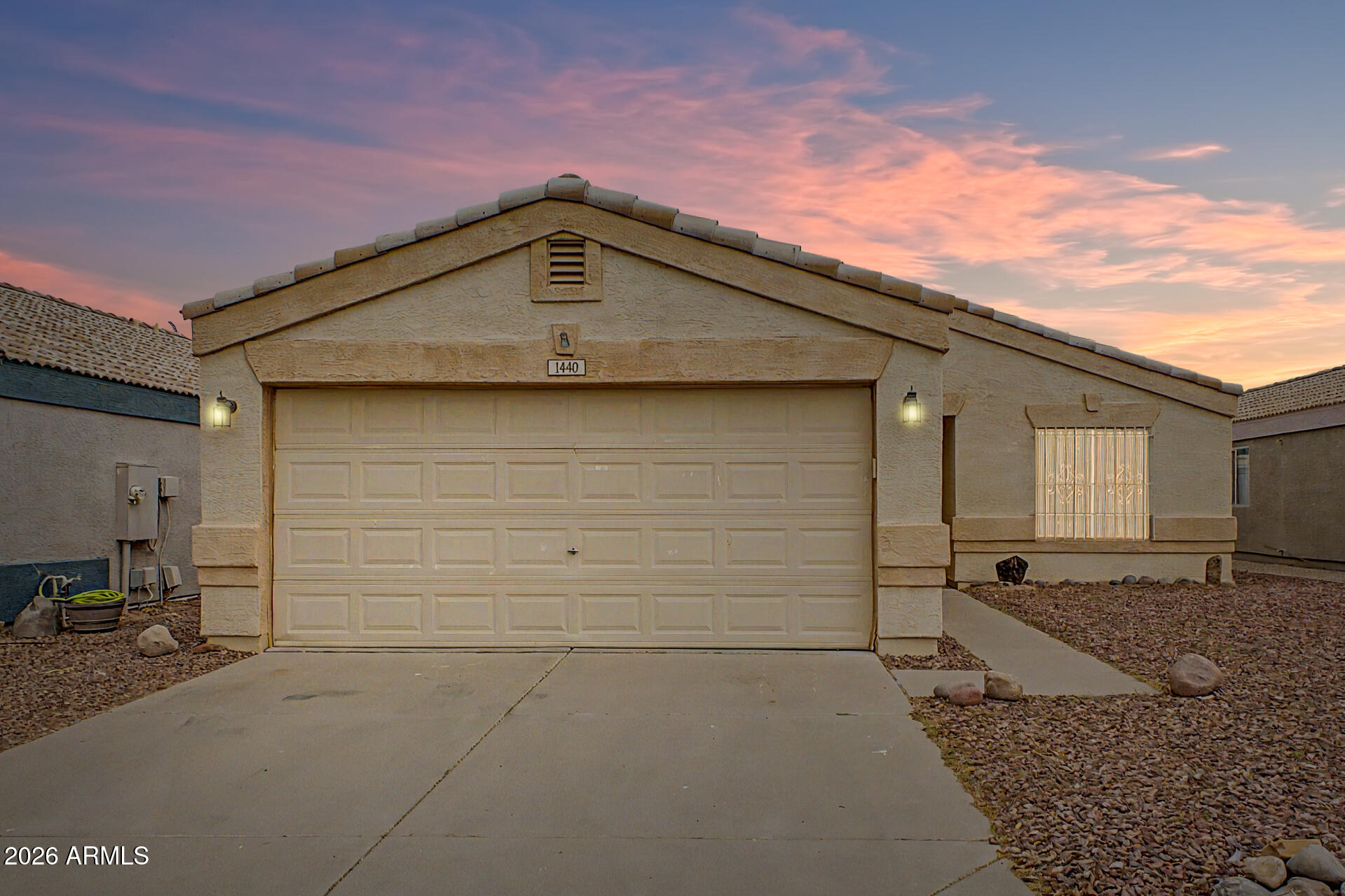 1440 W DIAMOND Avenue, Apache Junction, AZ 85120