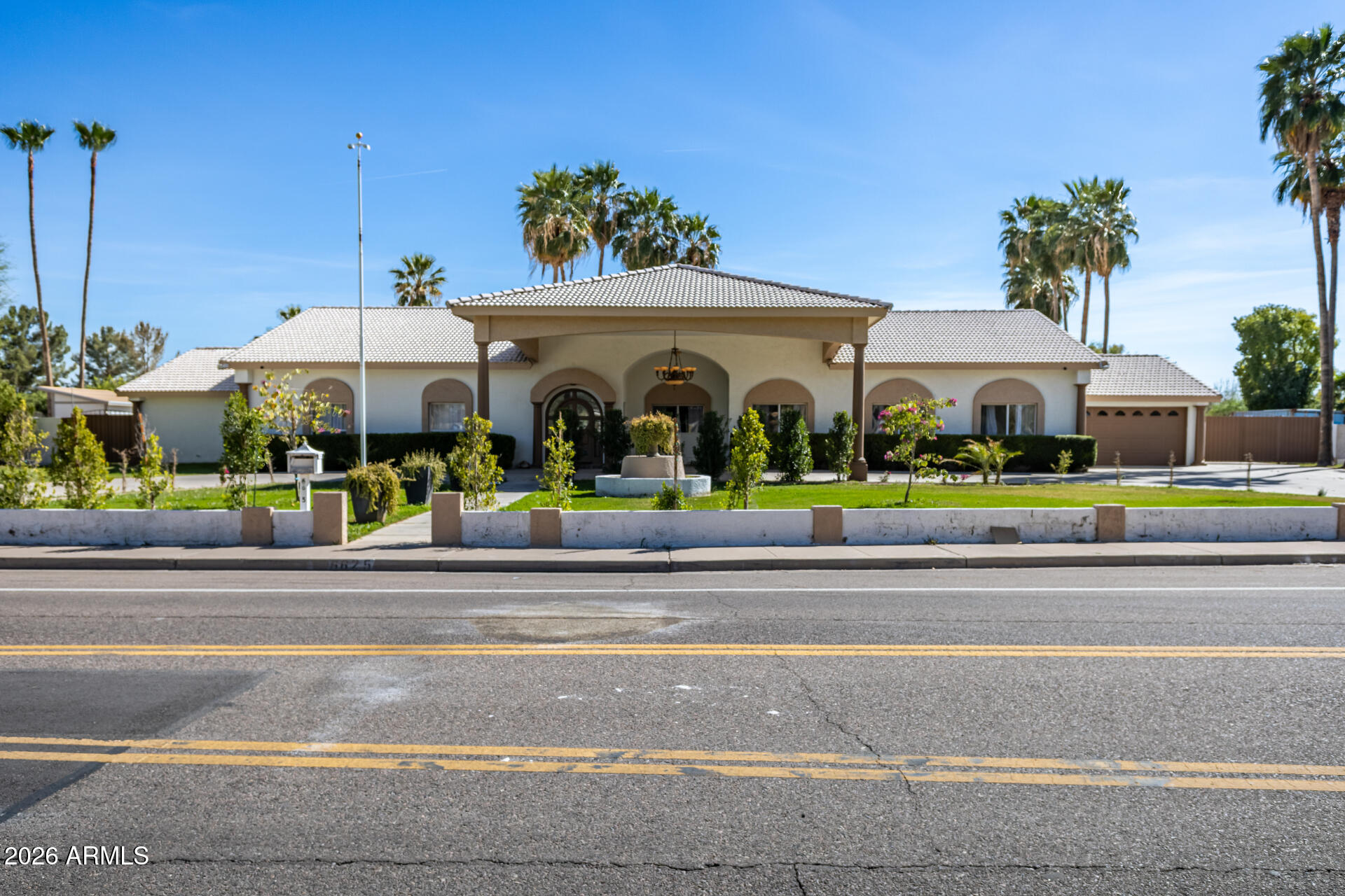 6625 W SWEETWATER Avenue, Glendale, AZ 85304