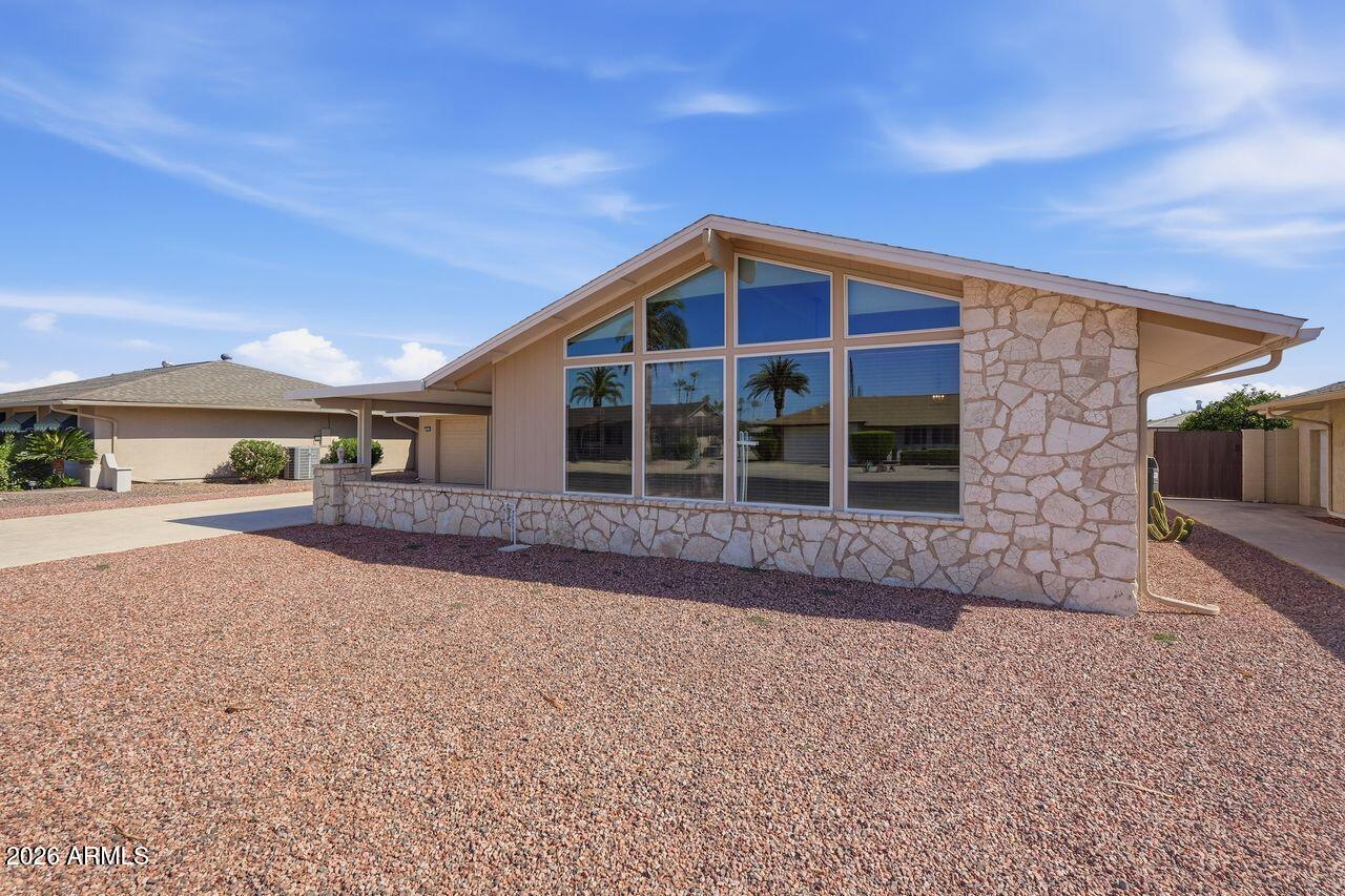 10130 W DESERT ROCK Drive, Sun City, AZ 85351