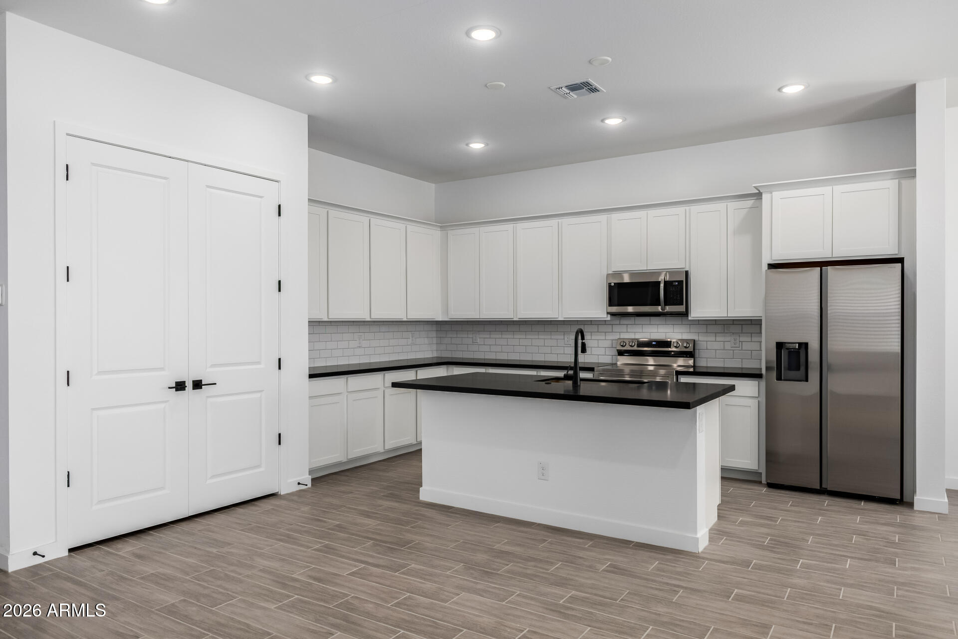 31512 N HAYWEATHER Lane, San Tan Valley, AZ 85143