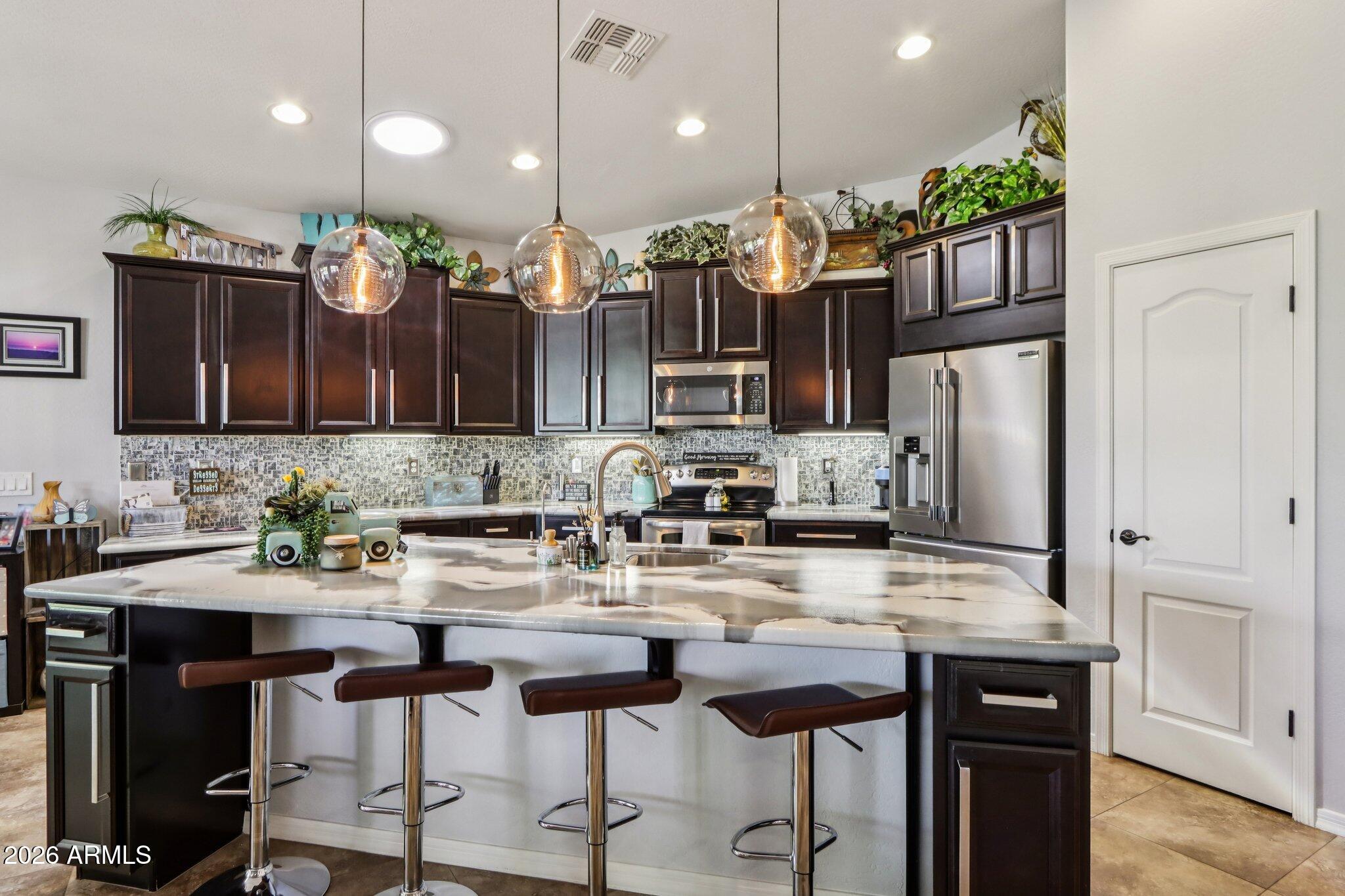 9811 S 2ND Place, Phoenix, AZ 85042