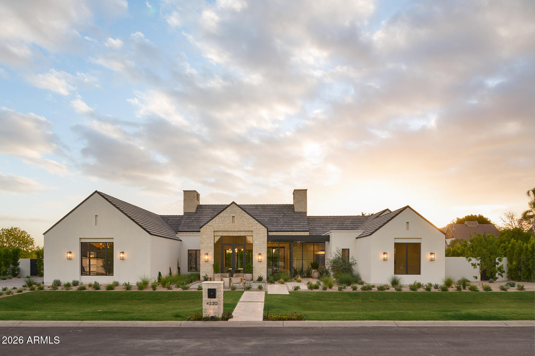 4220 N 57TH Place, Phoenix, AZ 85018