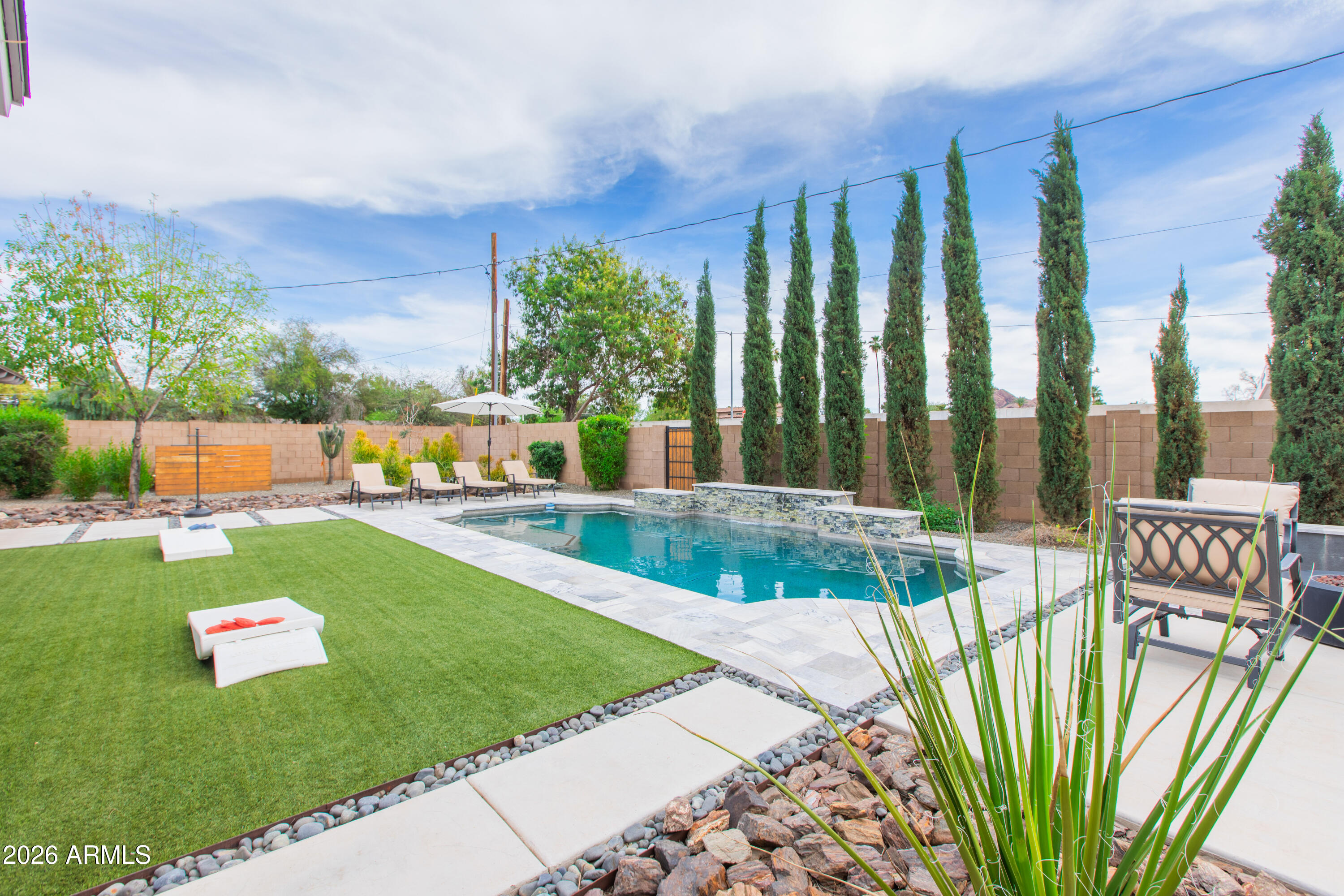 5541 E CHEERY LYNN Road, Phoenix, AZ 85018