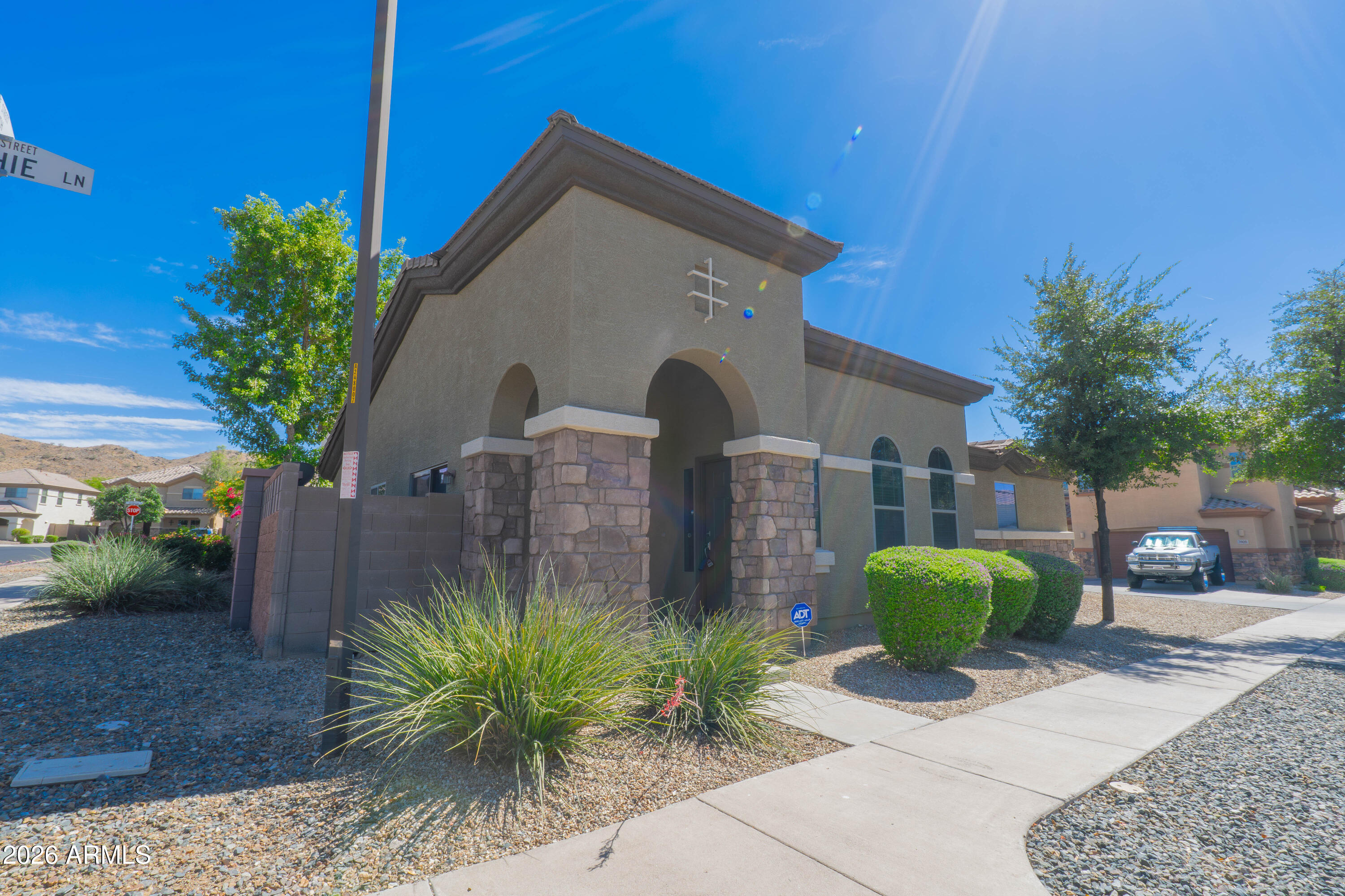 3921 E Sophie Lane, Phoenix, AZ 85042