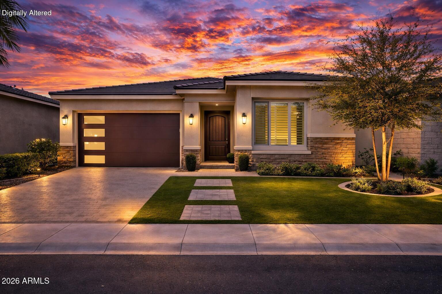 2831 E LOS GATOS Drive, Phoenix, AZ 85050