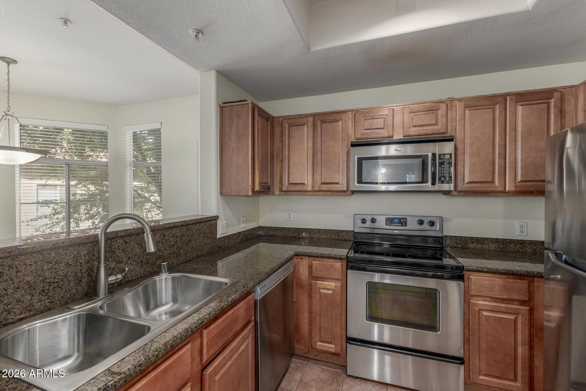 3830 E LAKEWOOD Parkway E 2057, Phoenix, AZ 85048