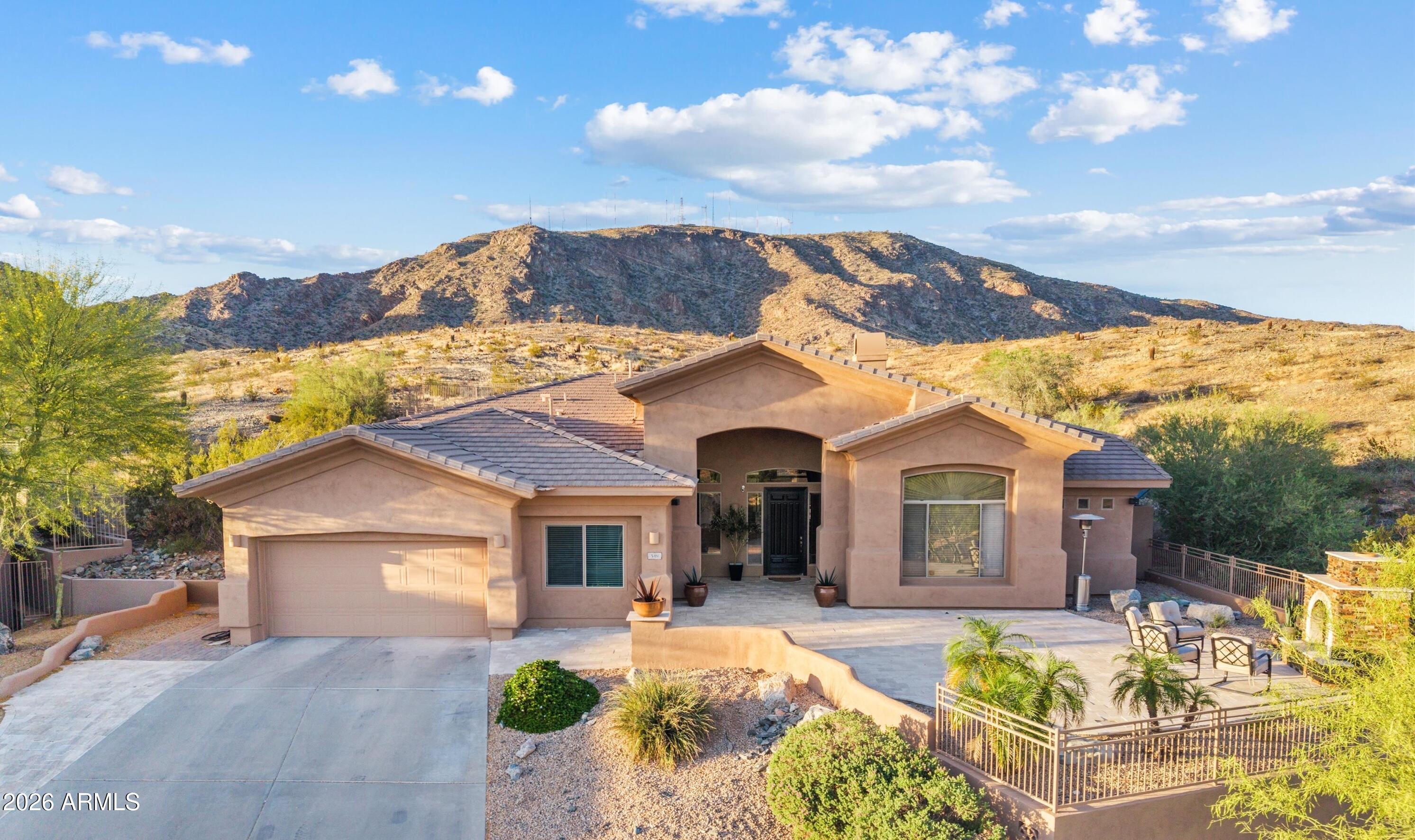 549 E MOUNTAIN SAGE Drive, Phoenix, AZ 85048
