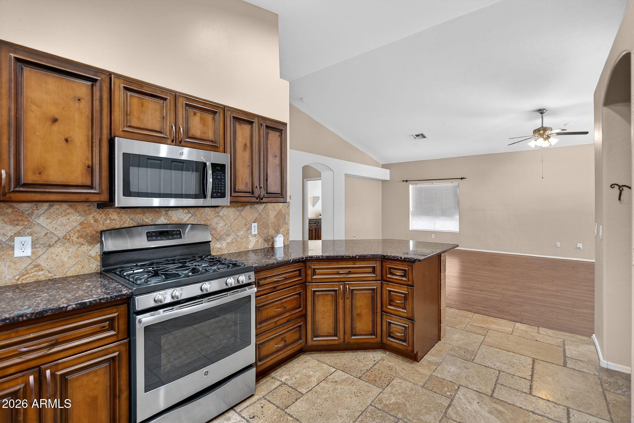 2925 E BLANCHE Drive, Phoenix, AZ 85032