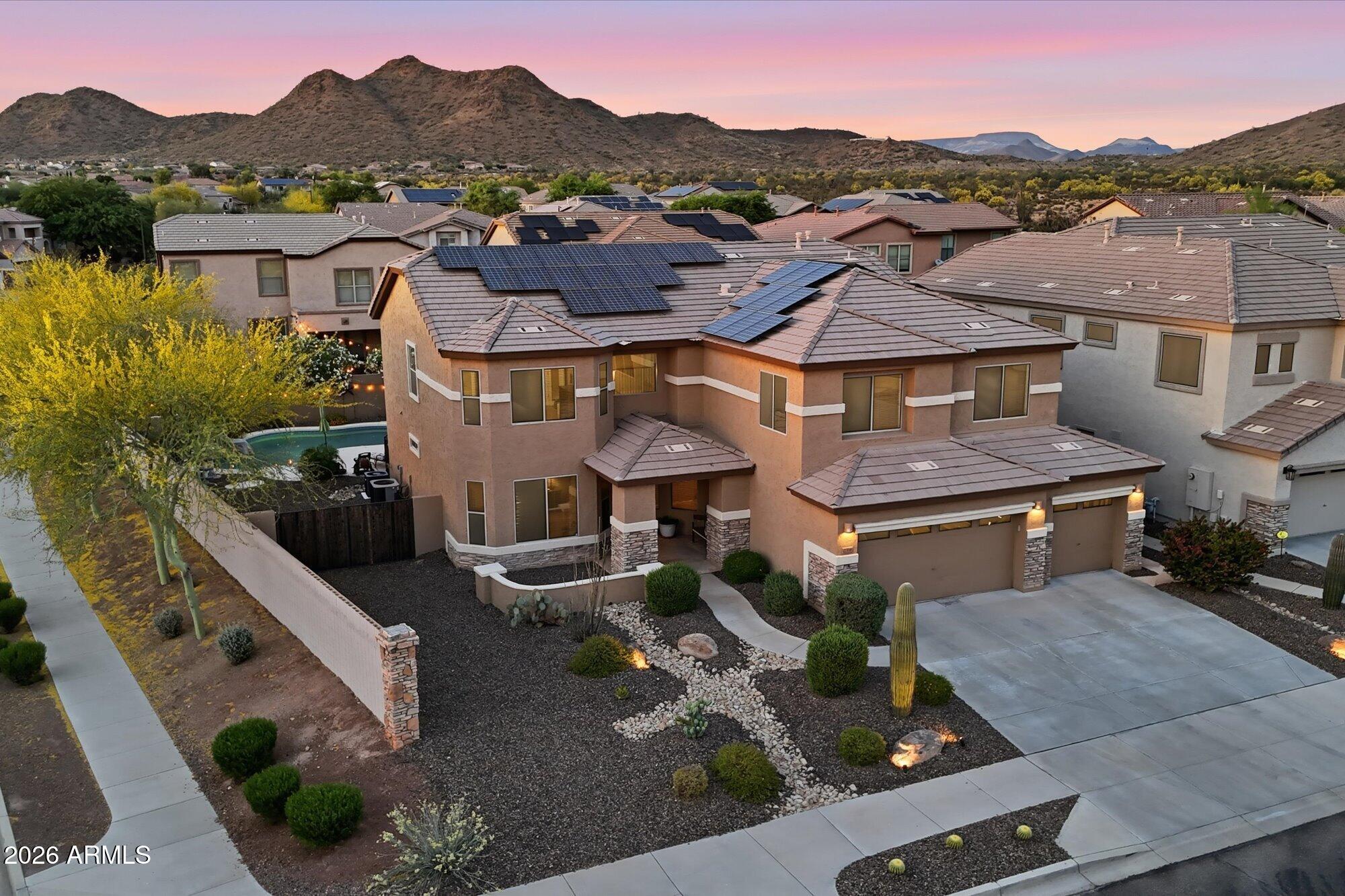 2316 W EAGLE FEATHER Road, Phoenix, AZ 85085