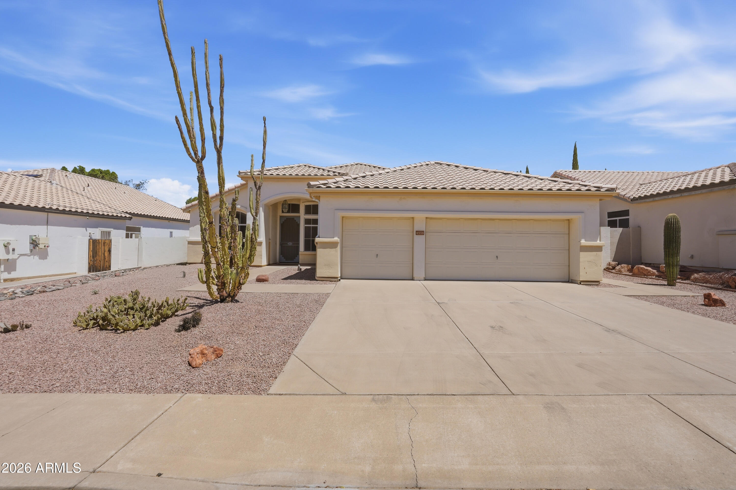 6558 E ROLAND Street, Mesa, AZ 85215