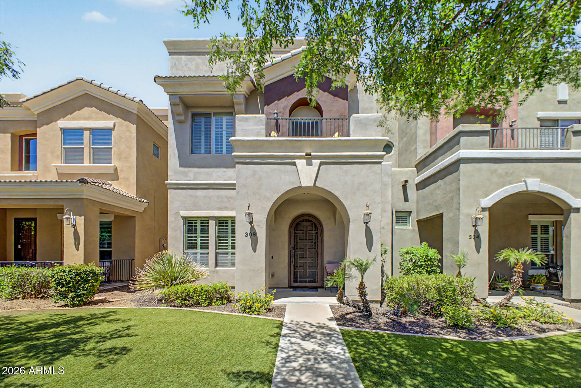 308 W HERRO Lane, Phoenix, AZ 85013