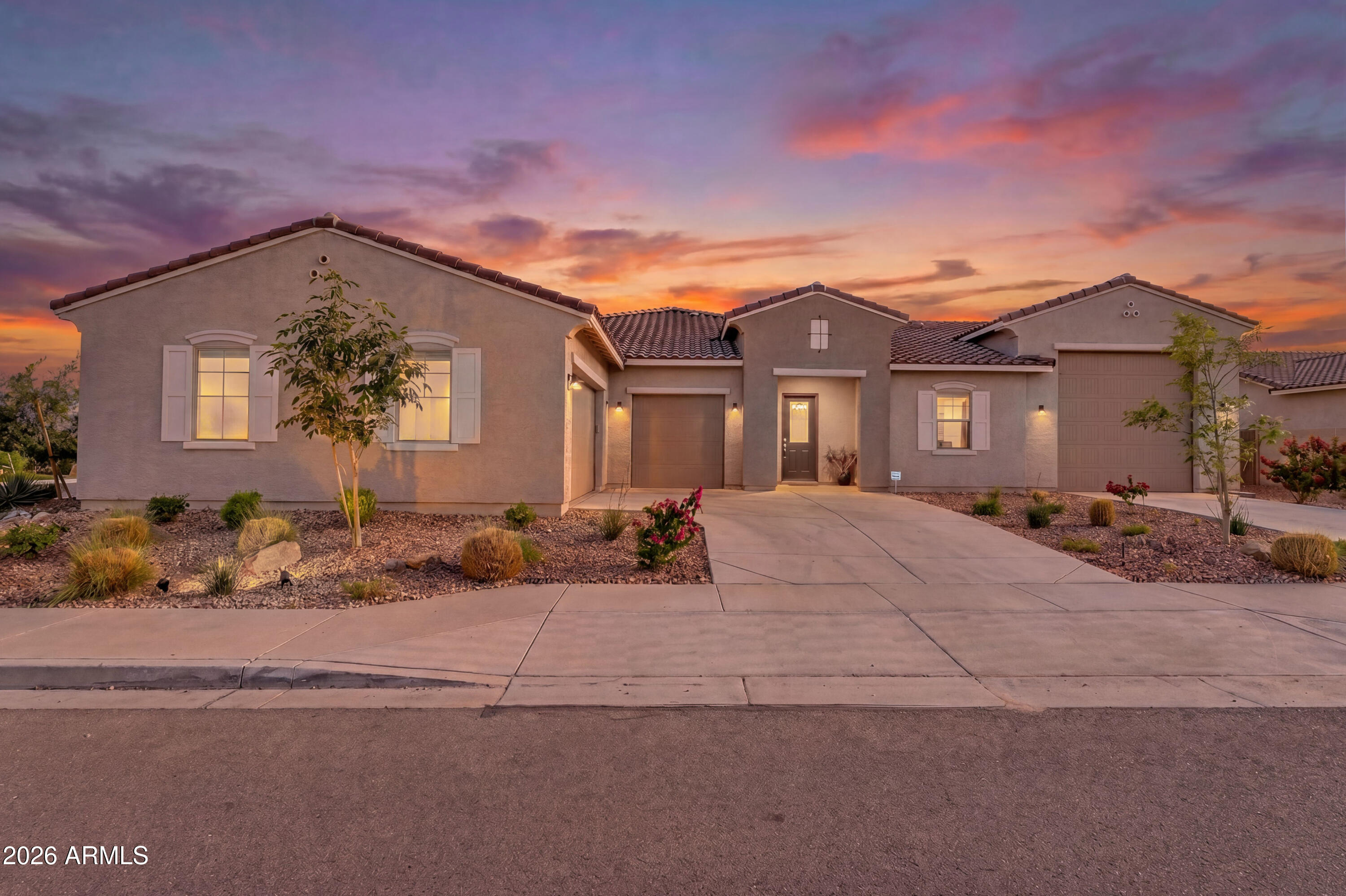 18209 W COLTER Street, Litchfield Park, AZ 85340