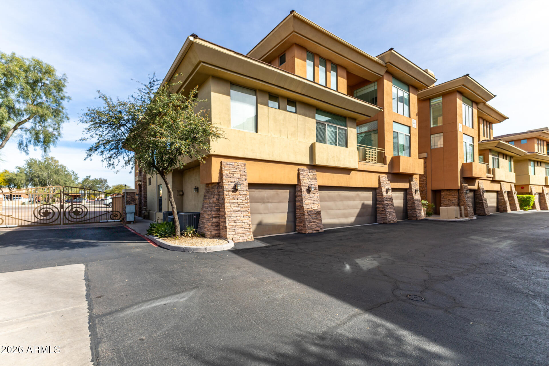 14450 N THOMPSON PEAK Parkway 215, Scottsdale, AZ 85260