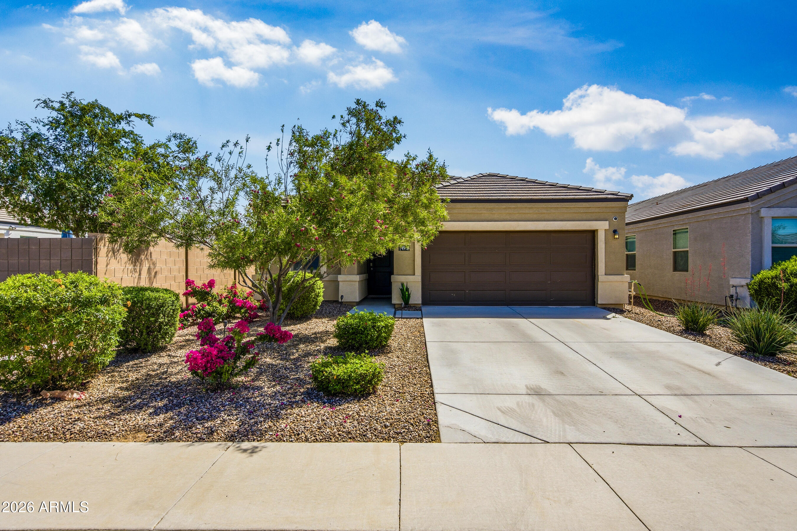 4913 E CHROMIUM Road, San Tan Valley, AZ 85143