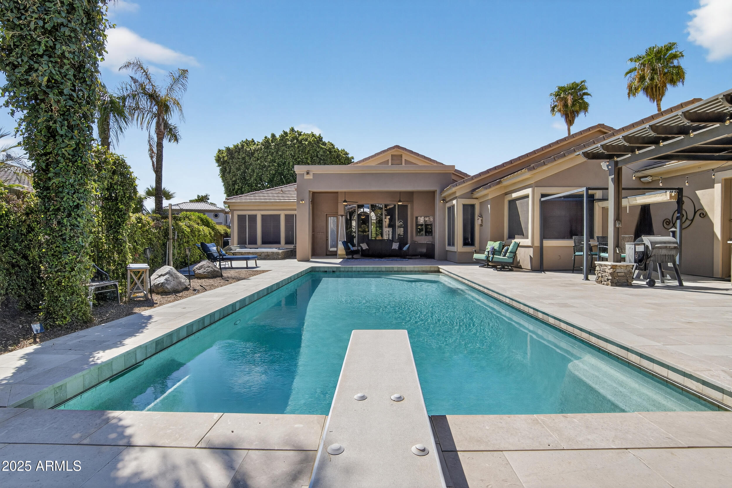 1333 N CLIFFSIDE Drive, Gilbert, AZ 85234