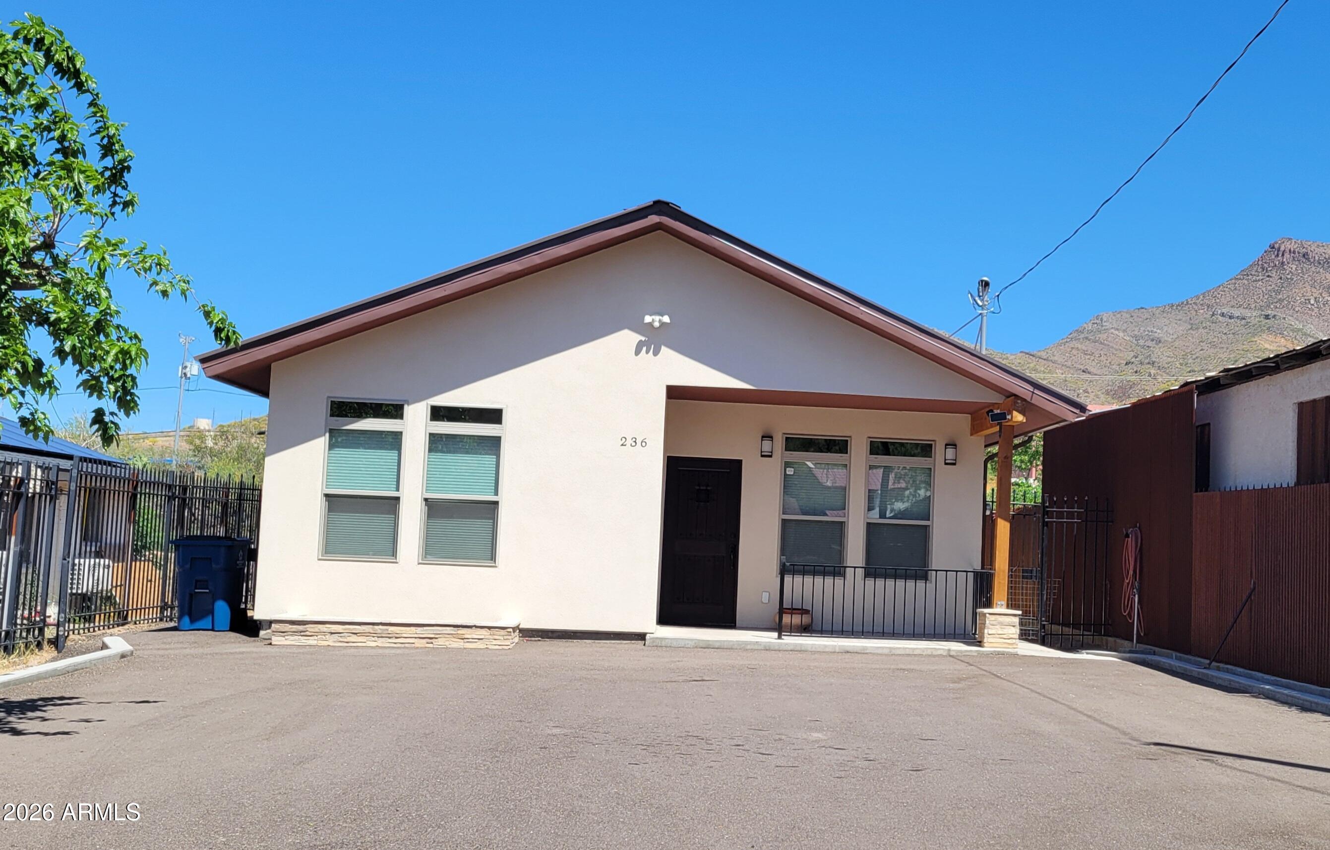 236 W Heiner Drive, Superior, AZ 85173