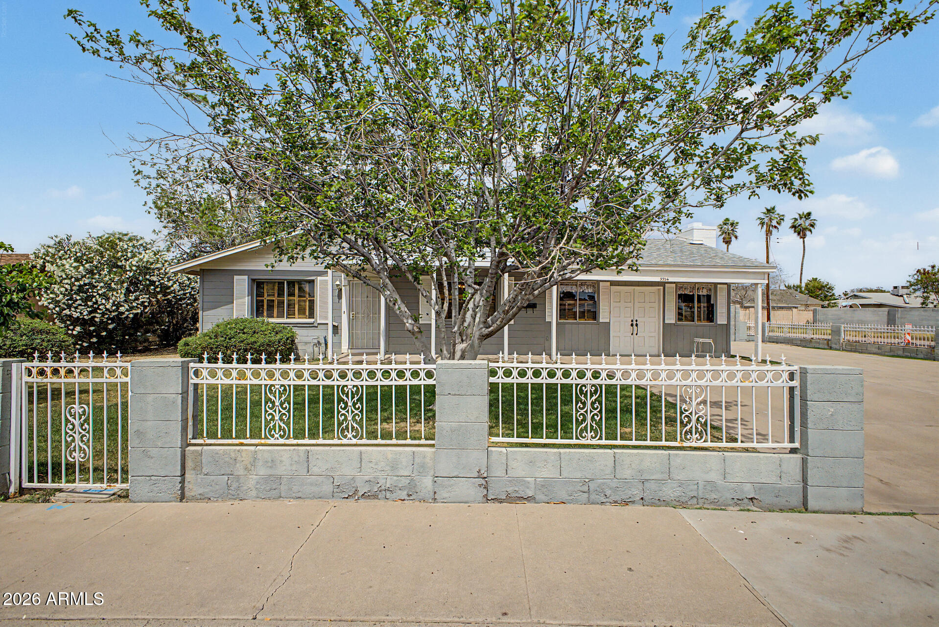 5324 W LEWIS Avenue, Phoenix, AZ 85035