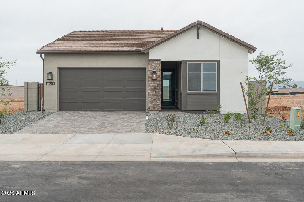 1954 E MILL Road, San Tan Valley, AZ 85140