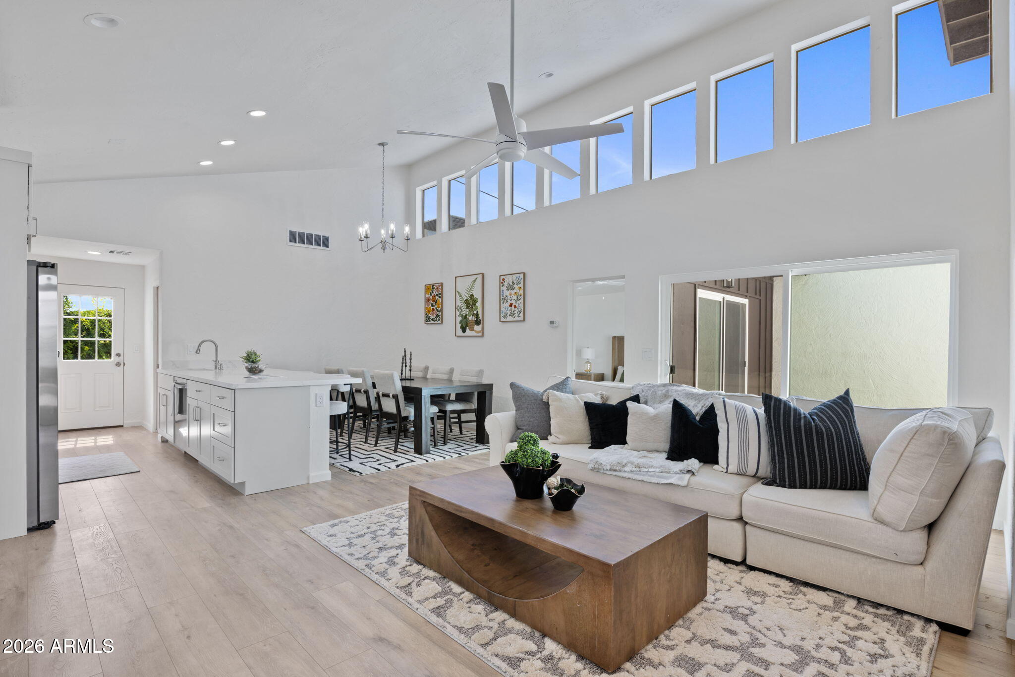 2933 N CASA TOMAS Court, Phoenix, AZ 85016