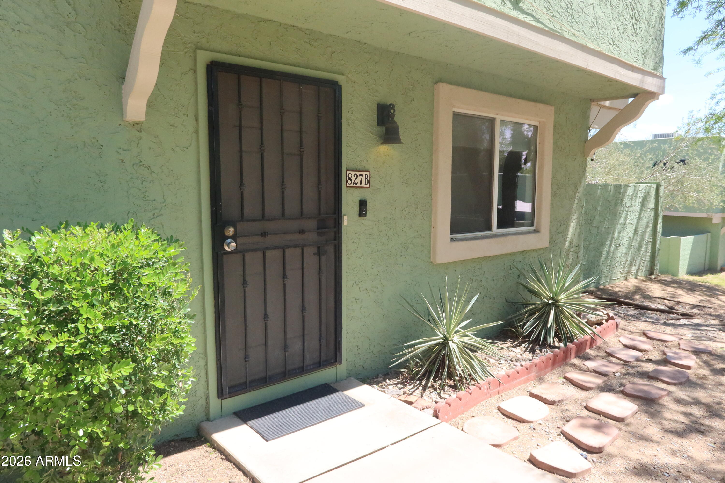 827 E COCHISE Drive B, Phoenix, AZ 85020