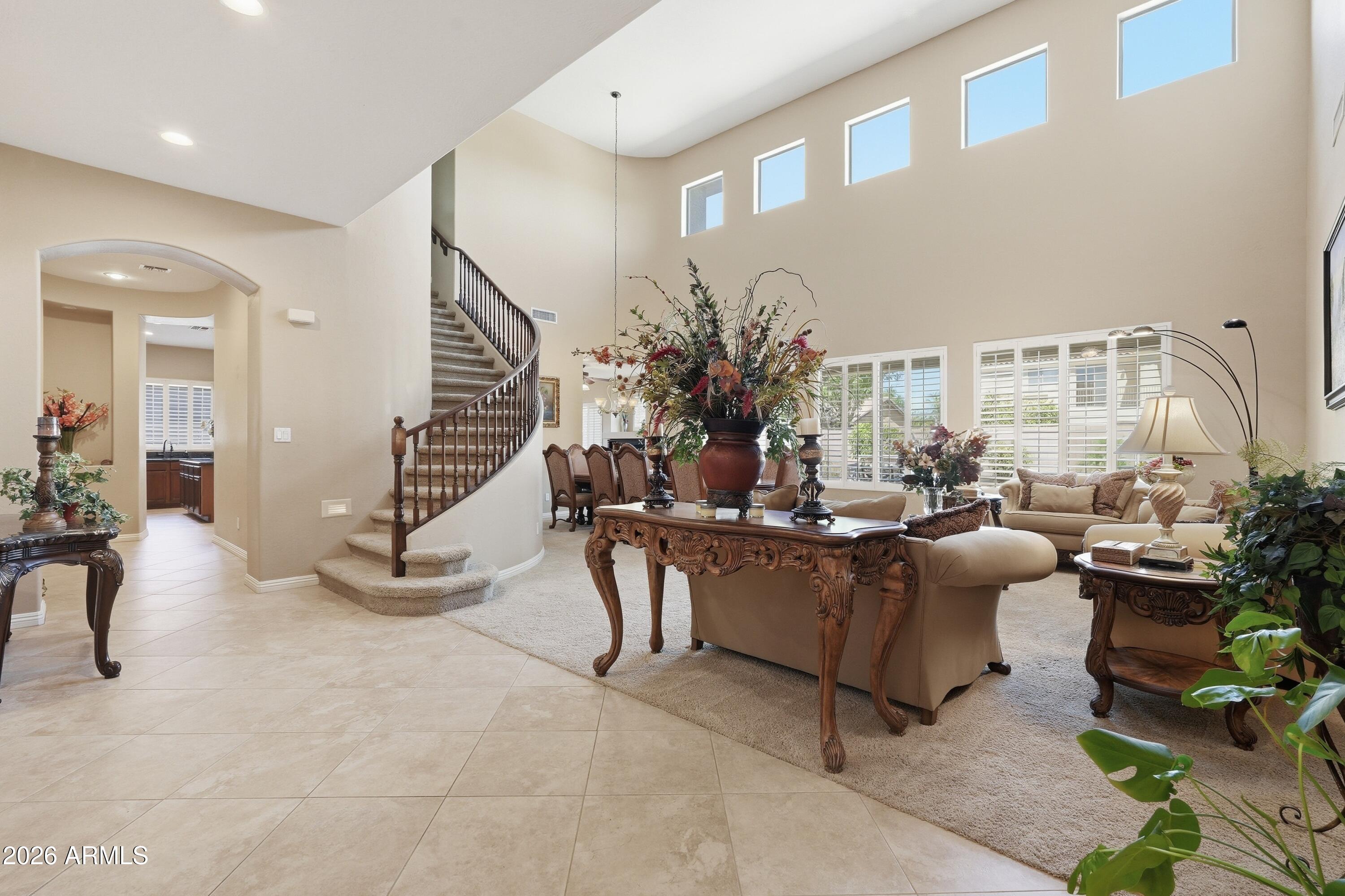 900 W MACAW Drive, Chandler, AZ 85286
