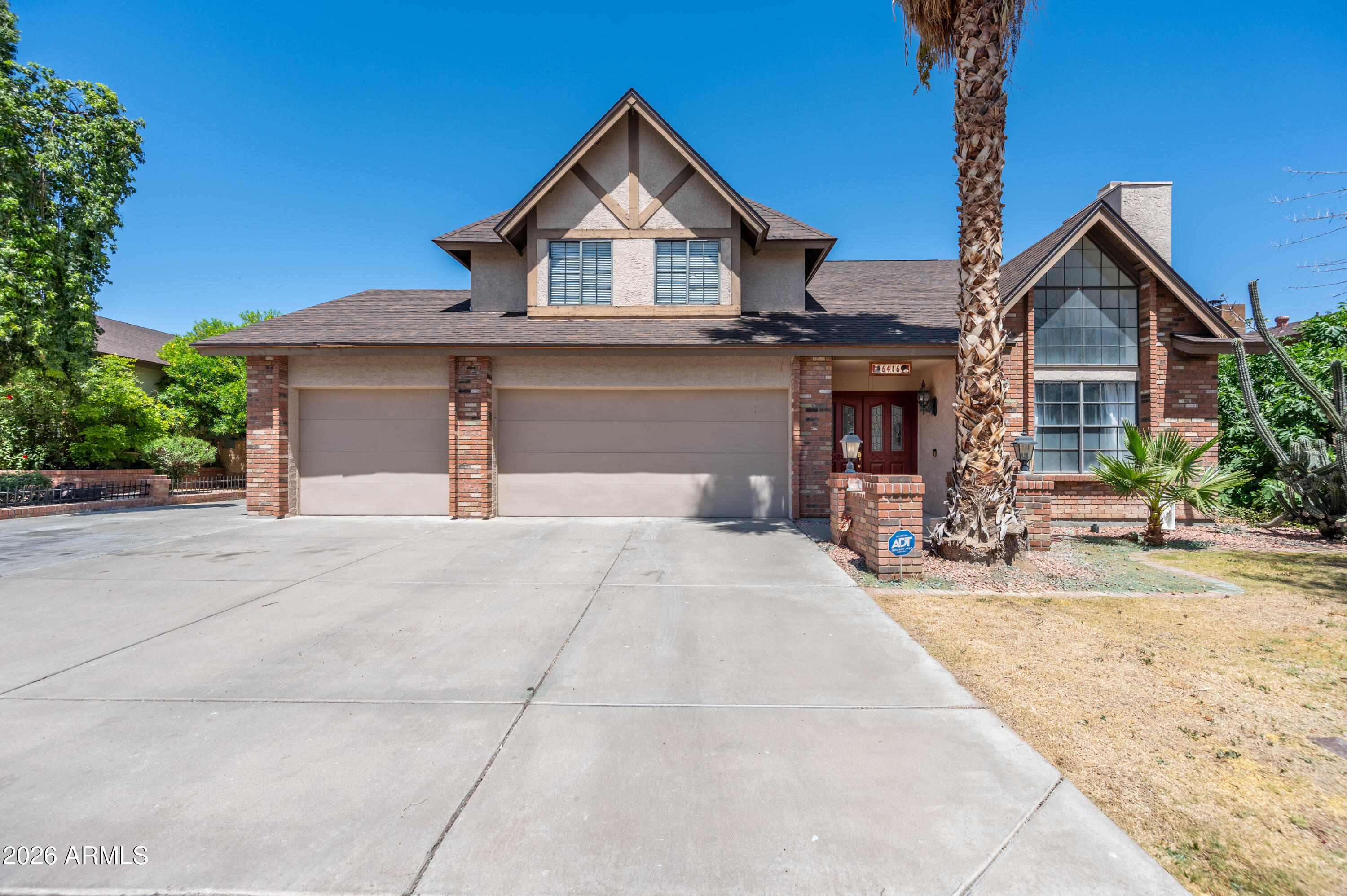6416 W SHANGRI LA Road, Glendale, AZ 85304