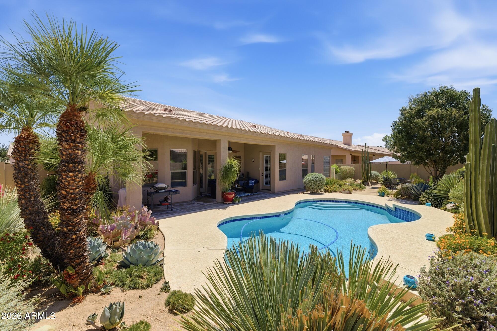5670 W IRMA Lane, Glendale, AZ 85308