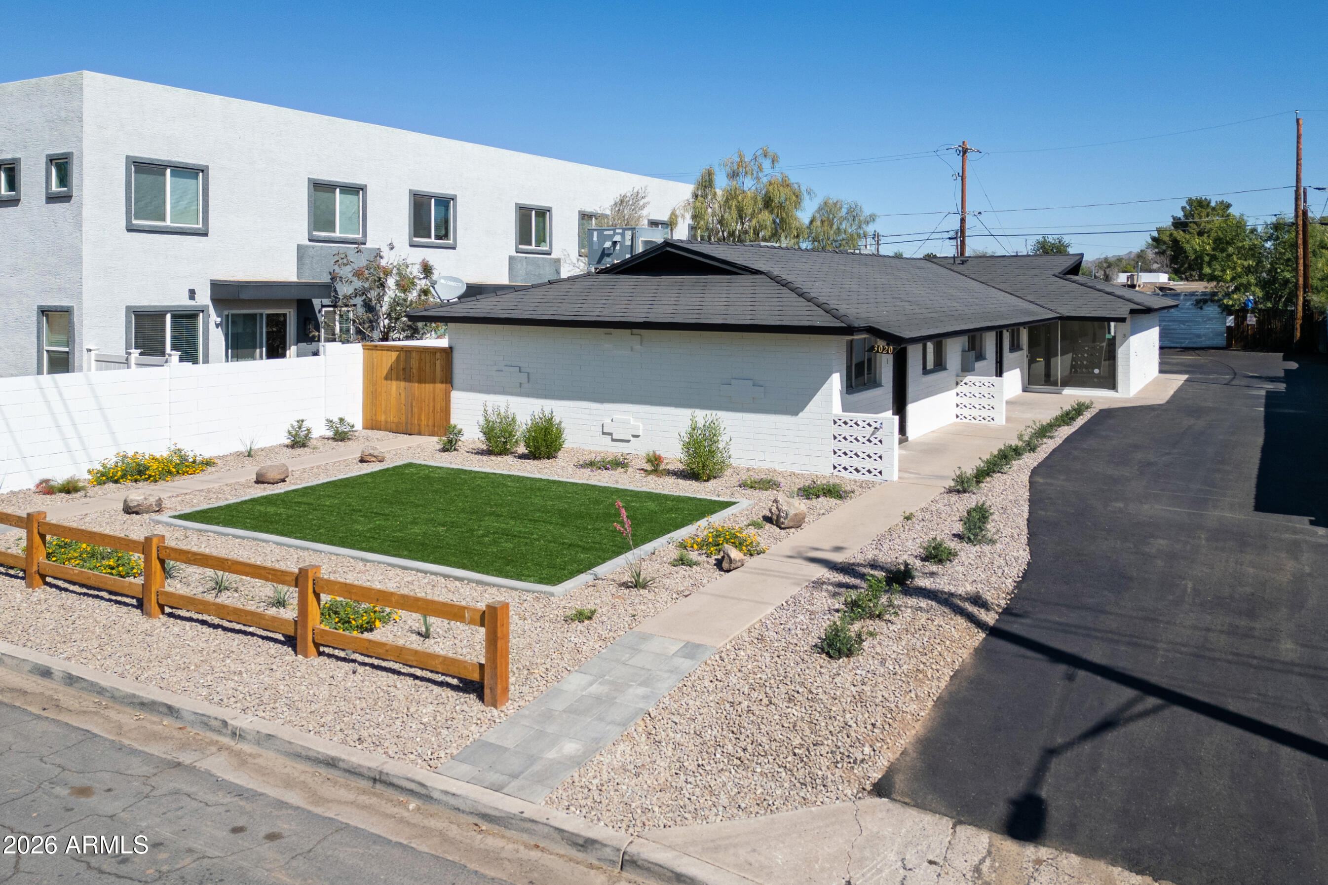 3020 E YALE Street, Phoenix, AZ 85008