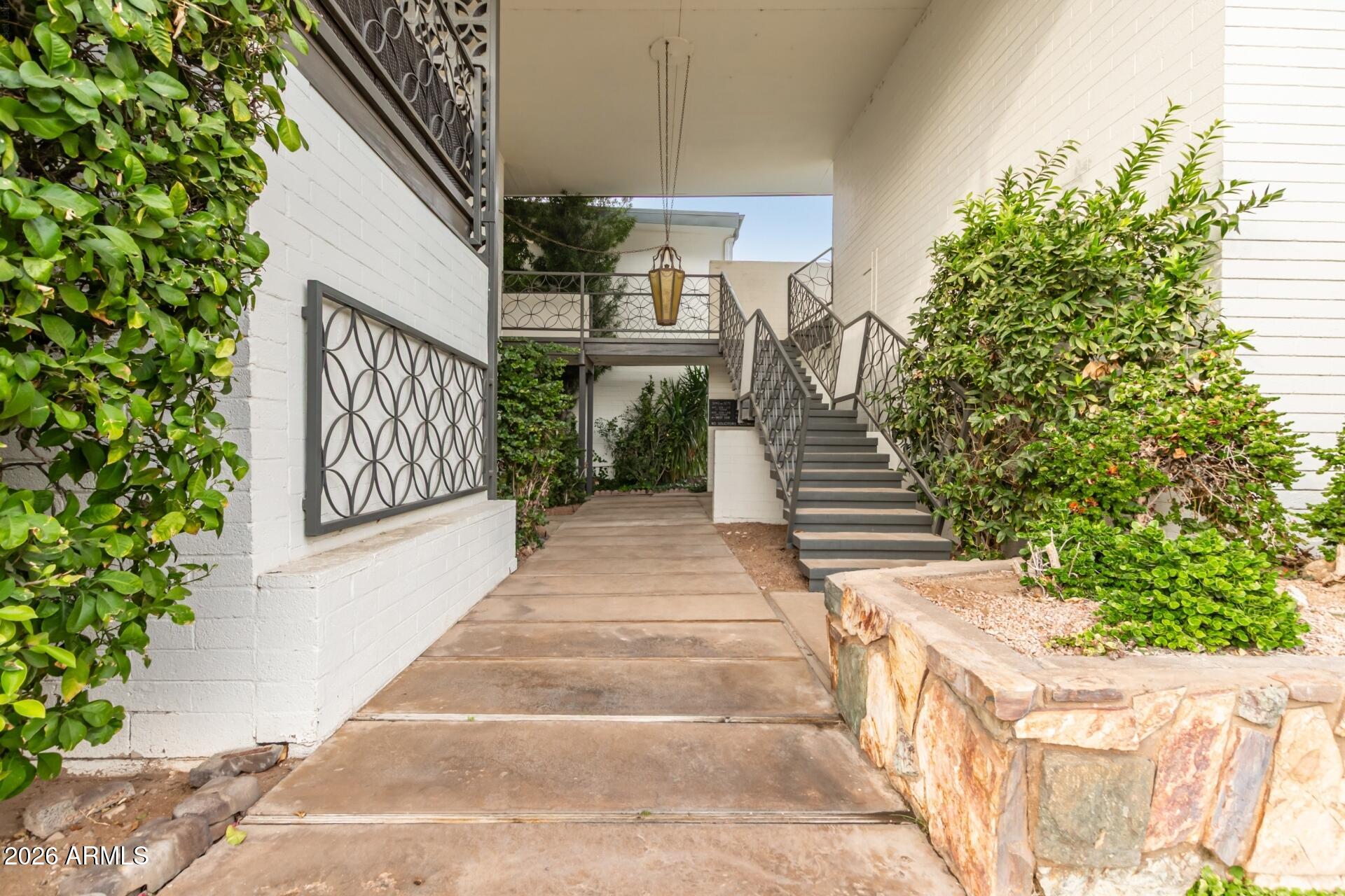 3270 E CAMELBACK Road 213, Phoenix, AZ 85018