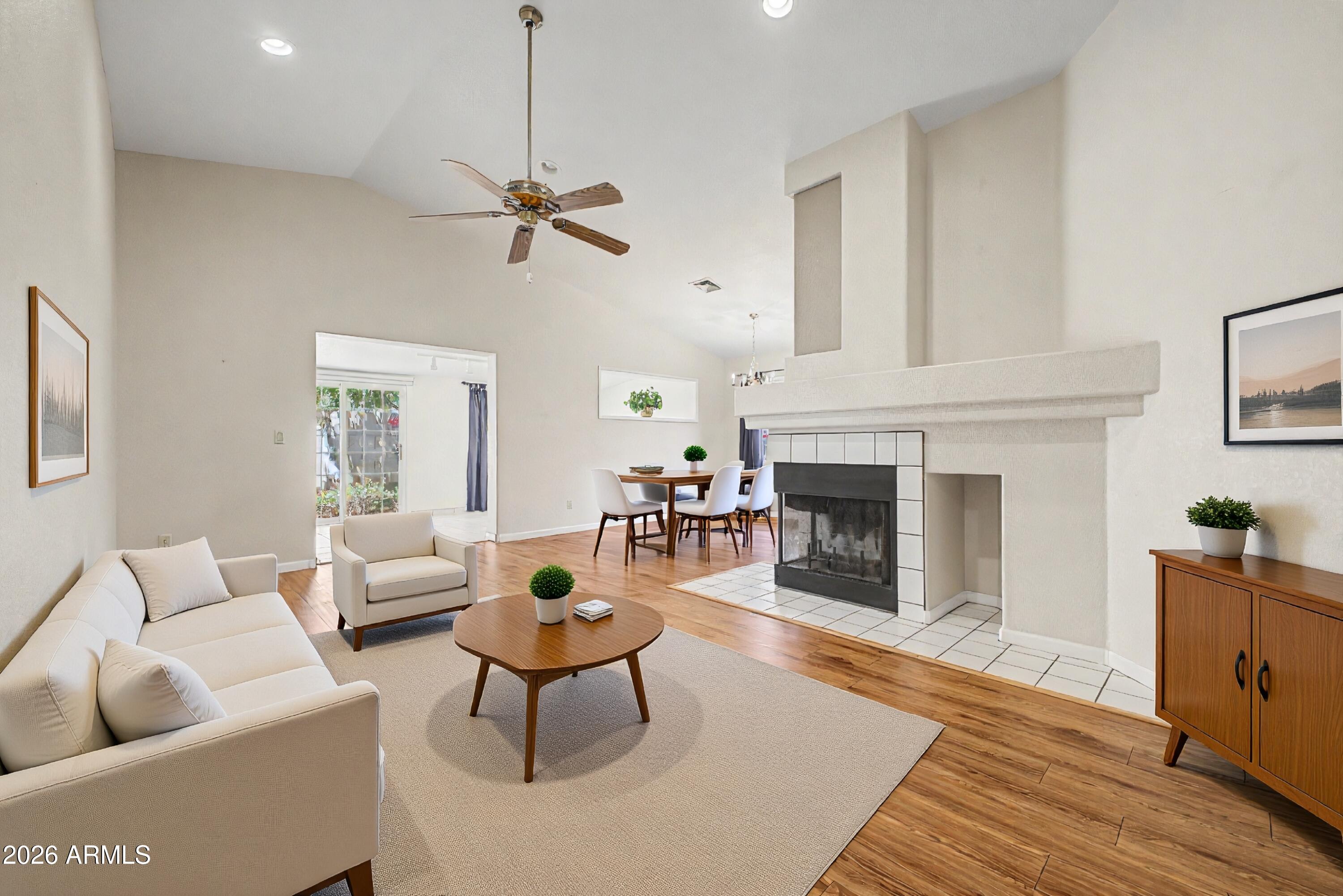 430 W TIERRA BUENA Lane, Phoenix, AZ 85023