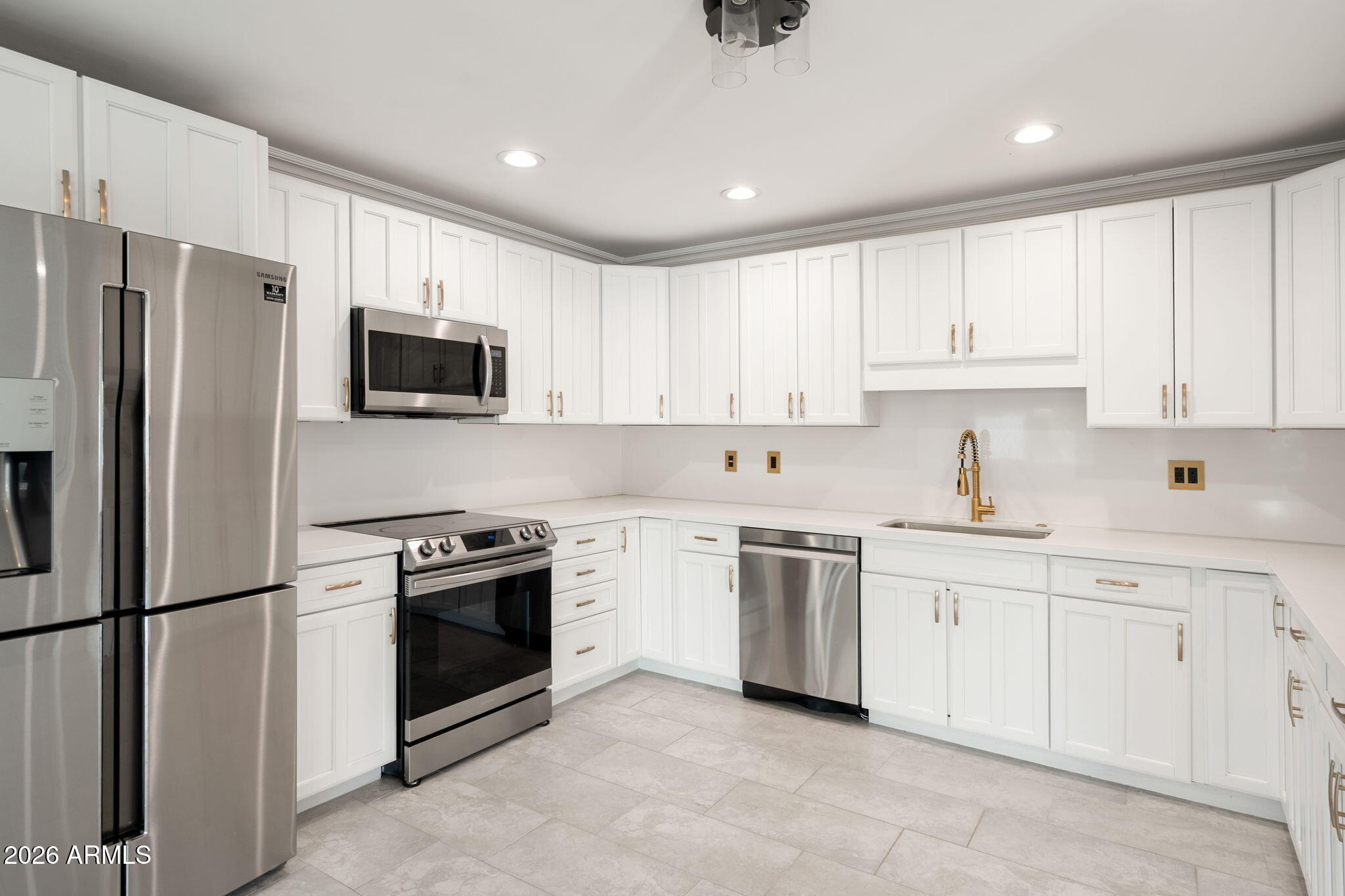 8443 E EDGEMONT Avenue, Scottsdale, AZ 85257