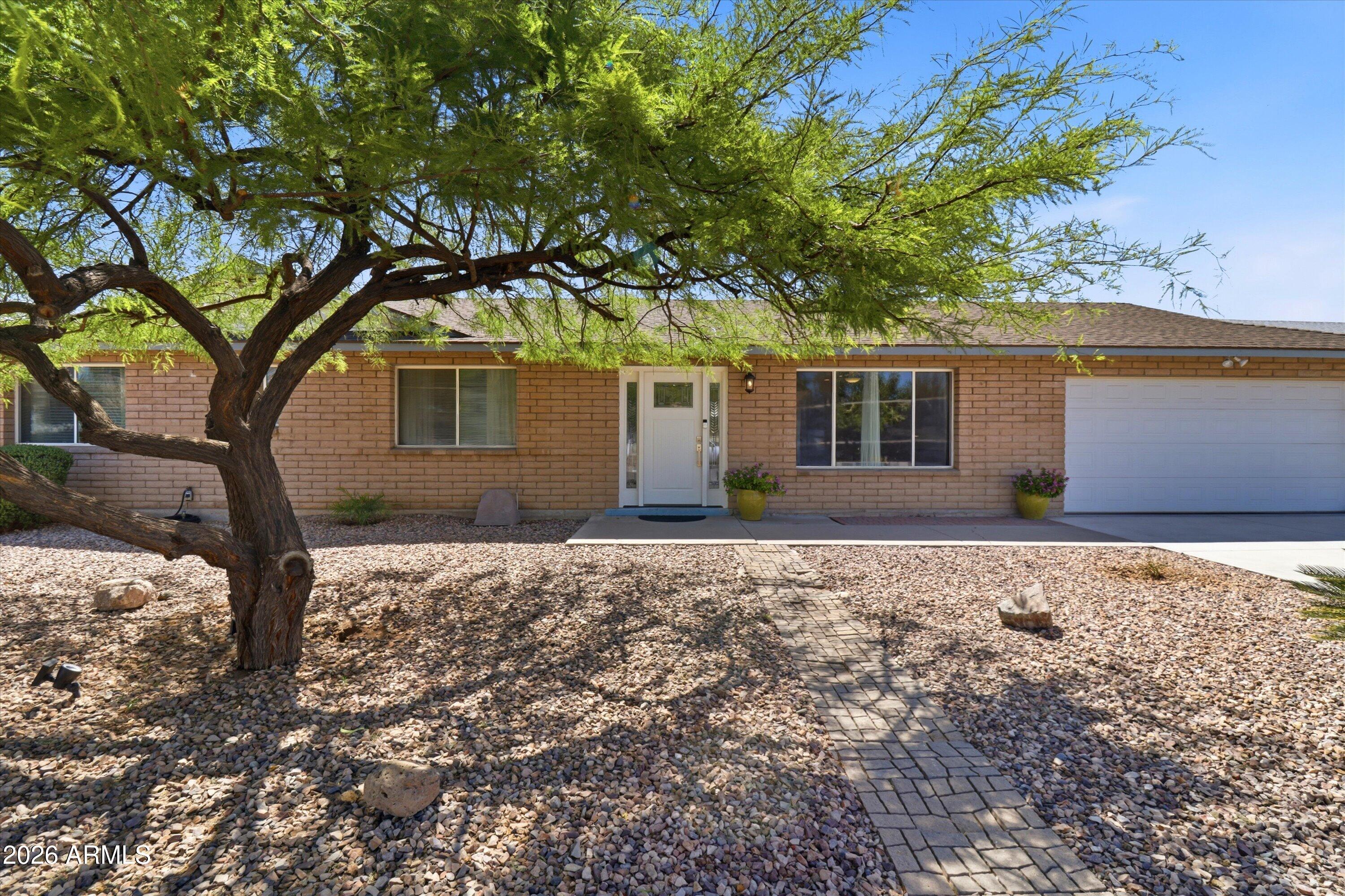 1934 W KRISTAL Way, Phoenix, AZ 85027