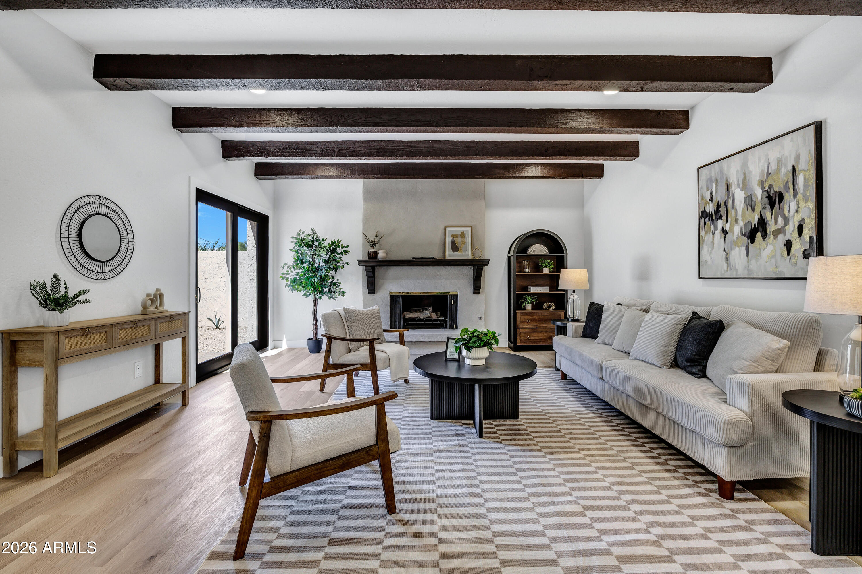 1002 W SOLAR Drive, Phoenix, AZ 85021