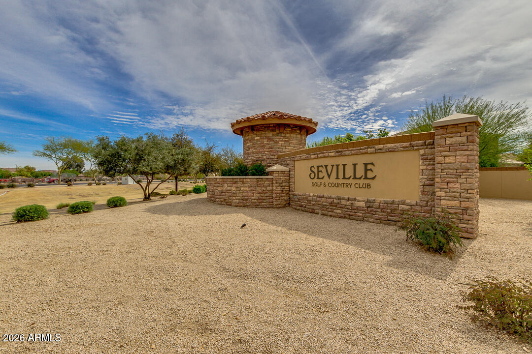 6720 S CRESTVIEW Drive, Gilbert, AZ 85298