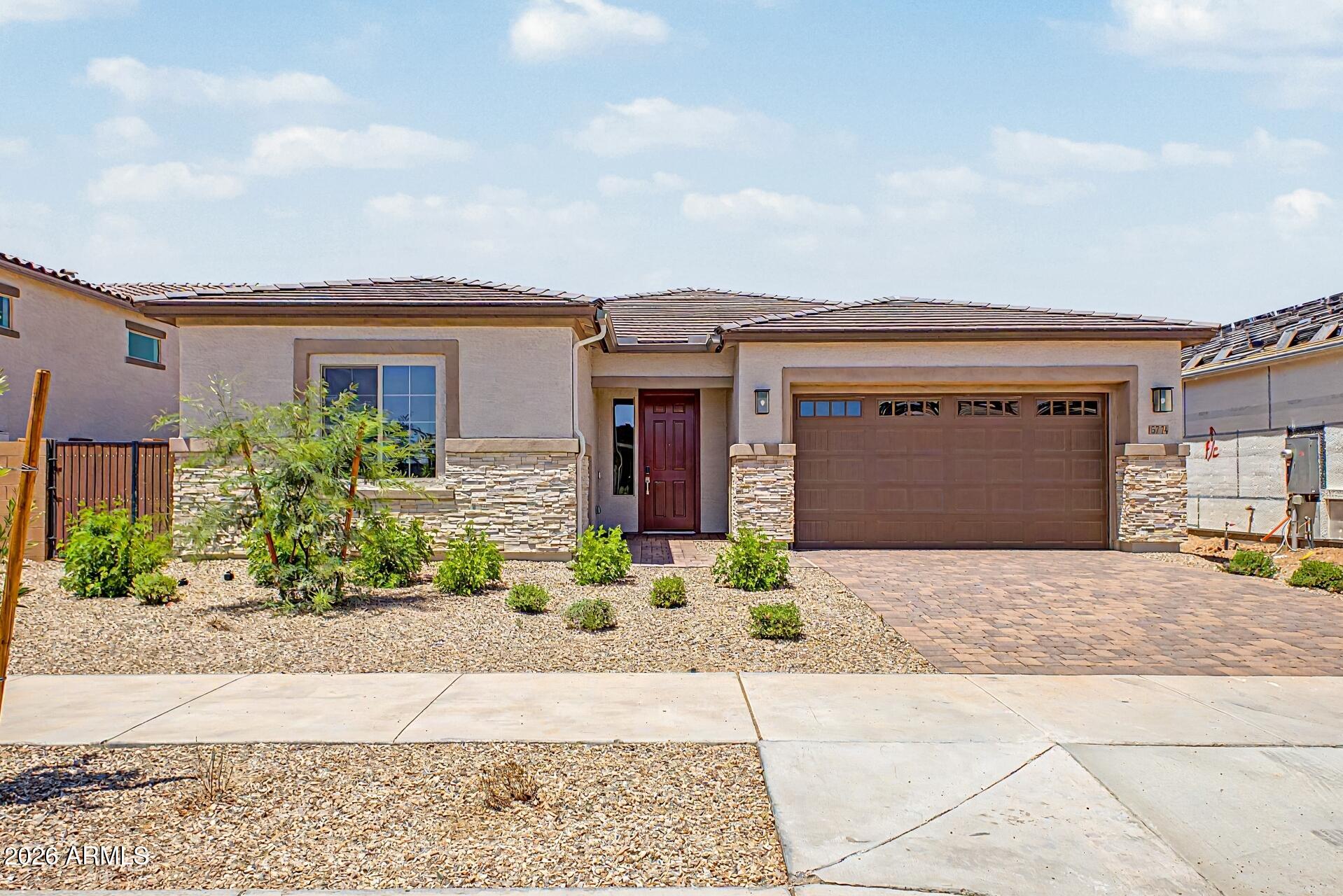 15819 W DESERT HOLLOW Drive, Surprise, AZ 85387