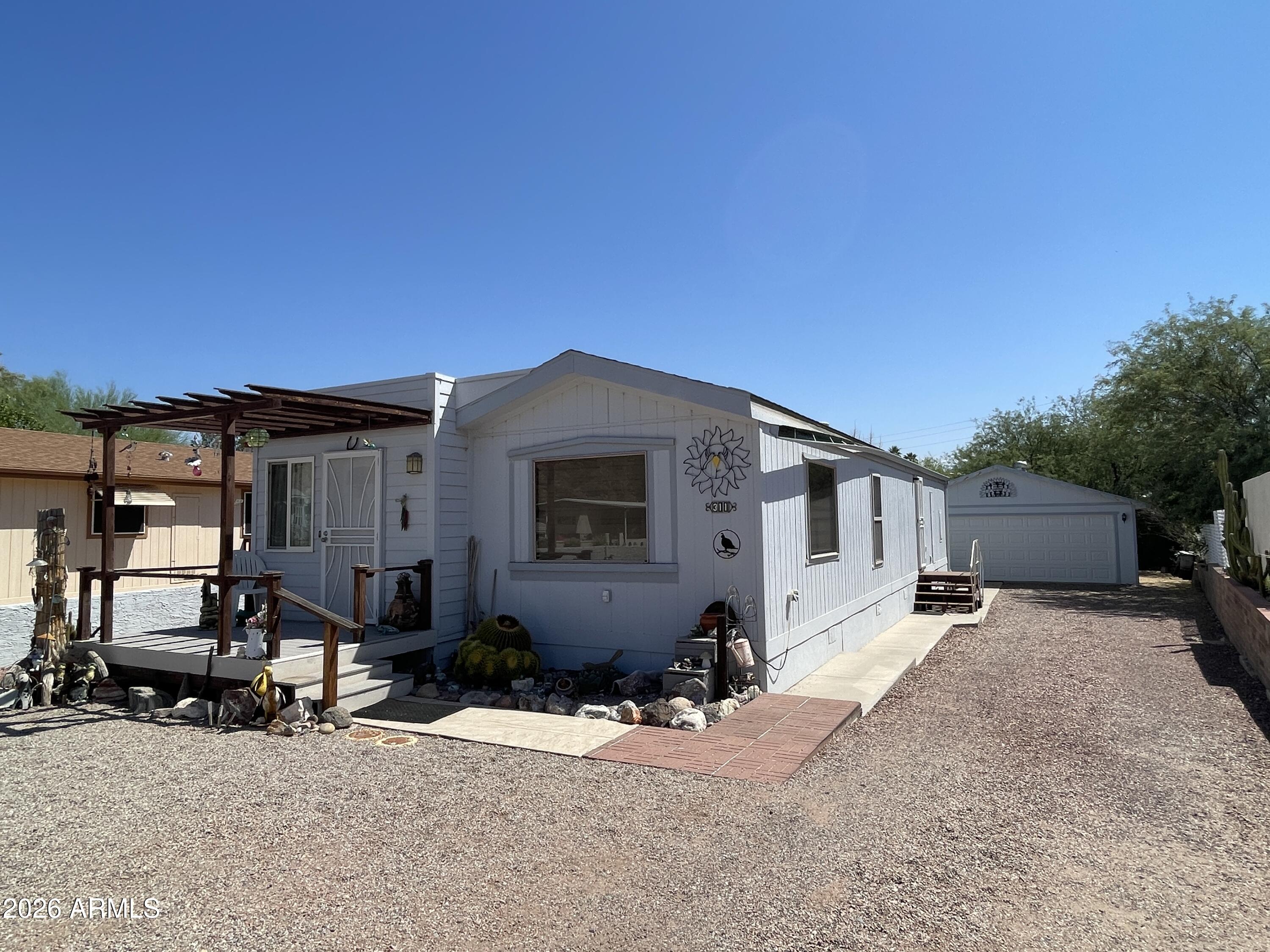 311 S PIEDRA NEGRA Drive, Queen Valley, AZ 85118