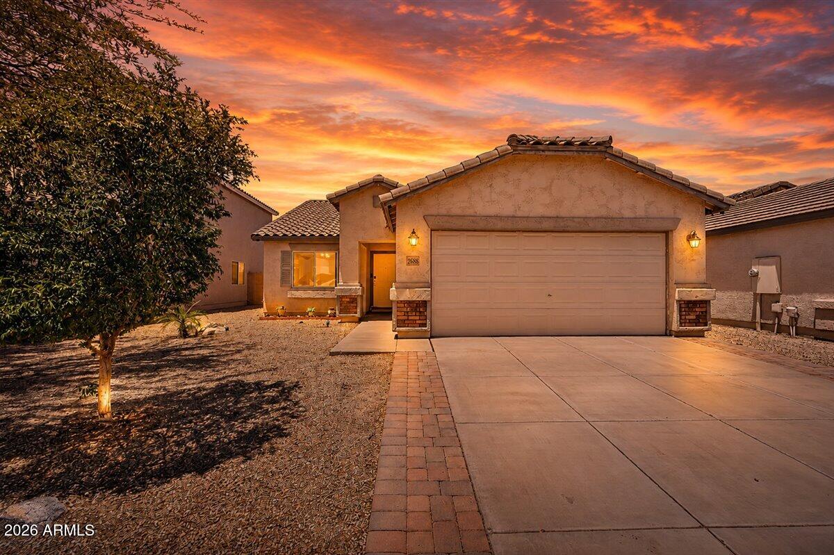 2688 E MINERAL PARK Road, San Tan Valley, AZ 85143