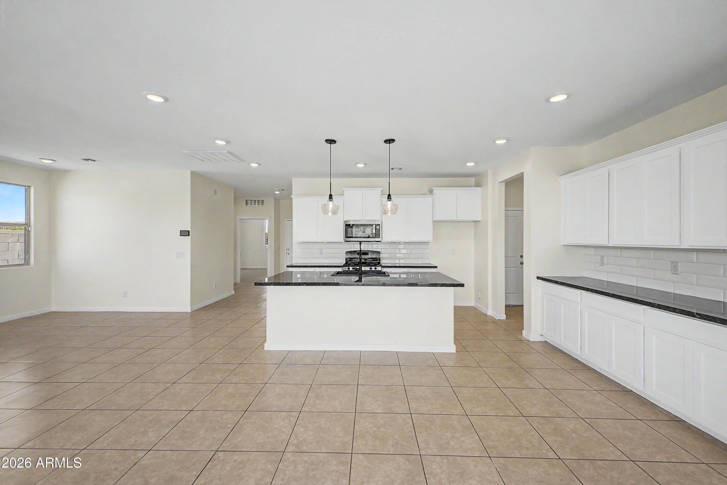 37154 N NAVARRA Road, San Tan Valley, AZ 85140