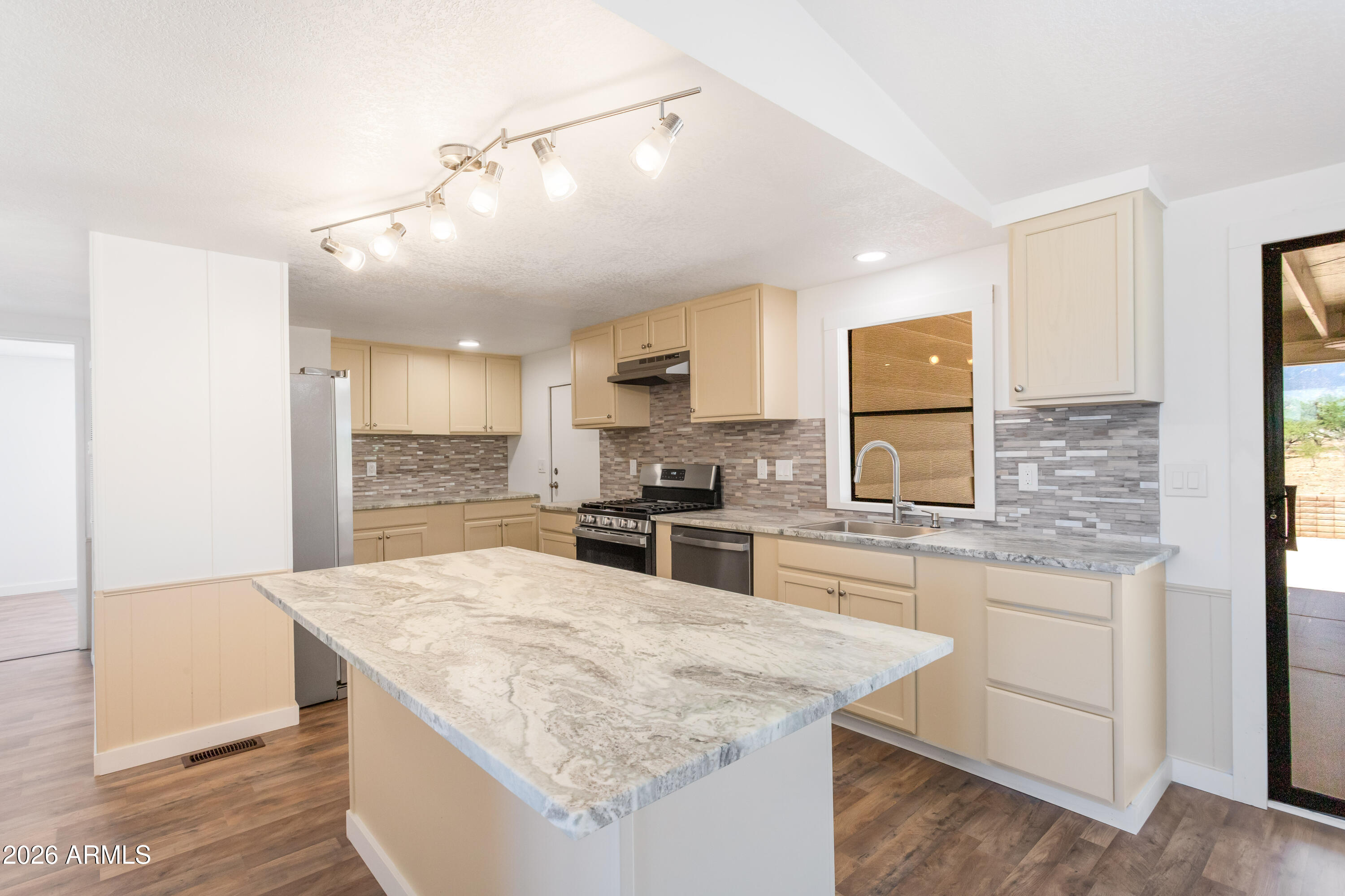 5696 S CALLE DE LA ROSA Drive, Hereford, AZ 85615