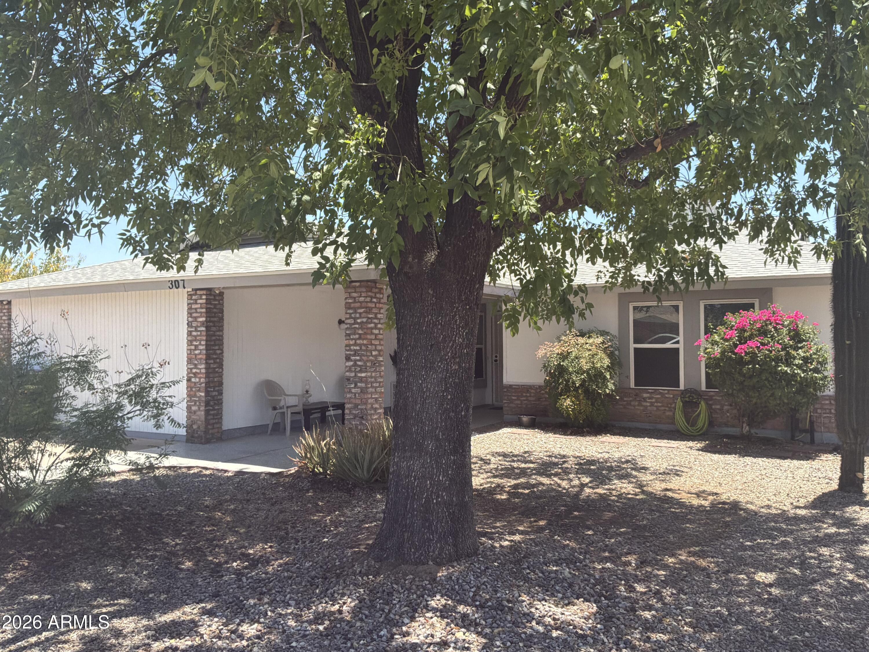 307 W TARO Lane, Phoenix, AZ 85027