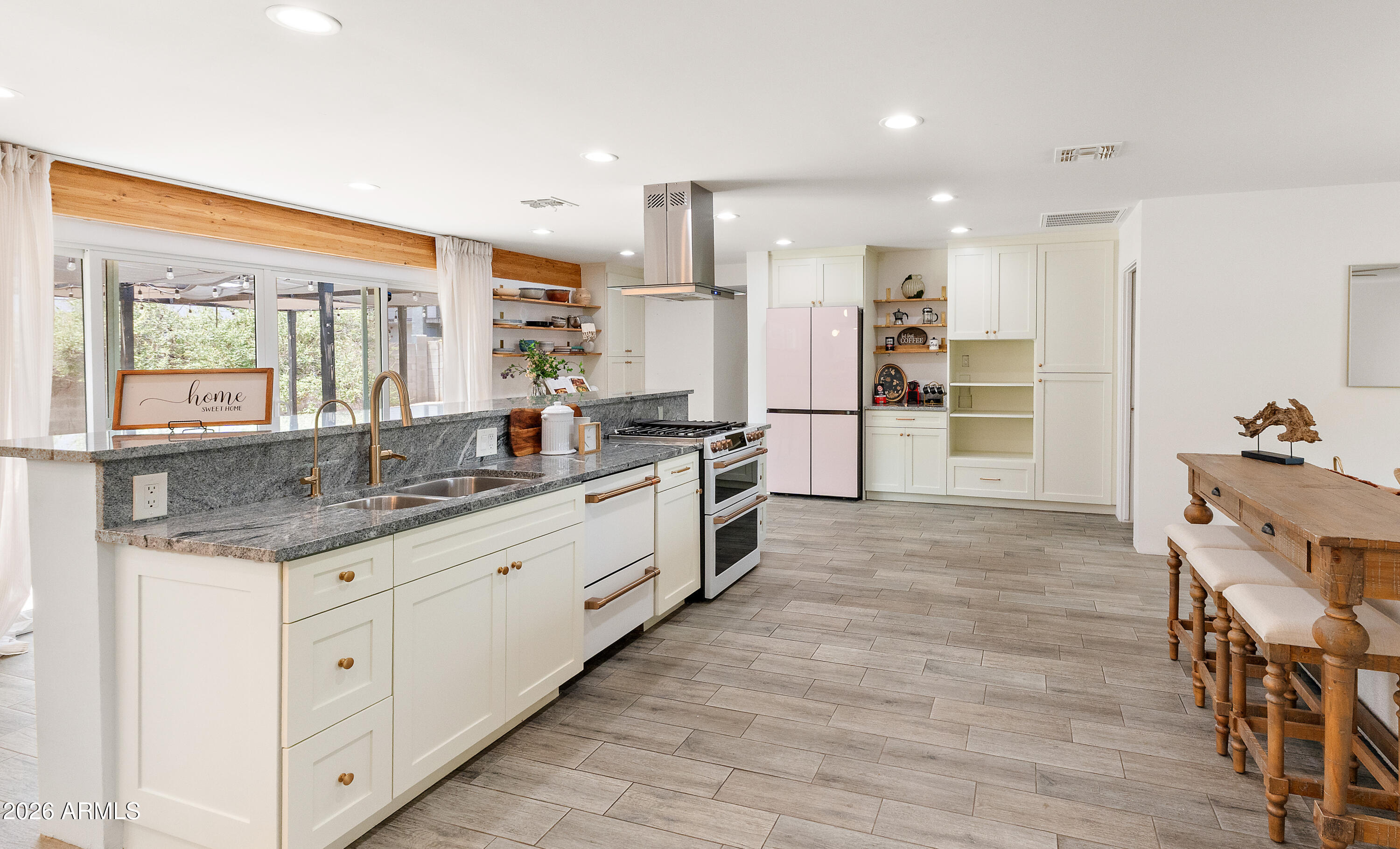 6128 N 16TH Place, Phoenix, AZ 85016