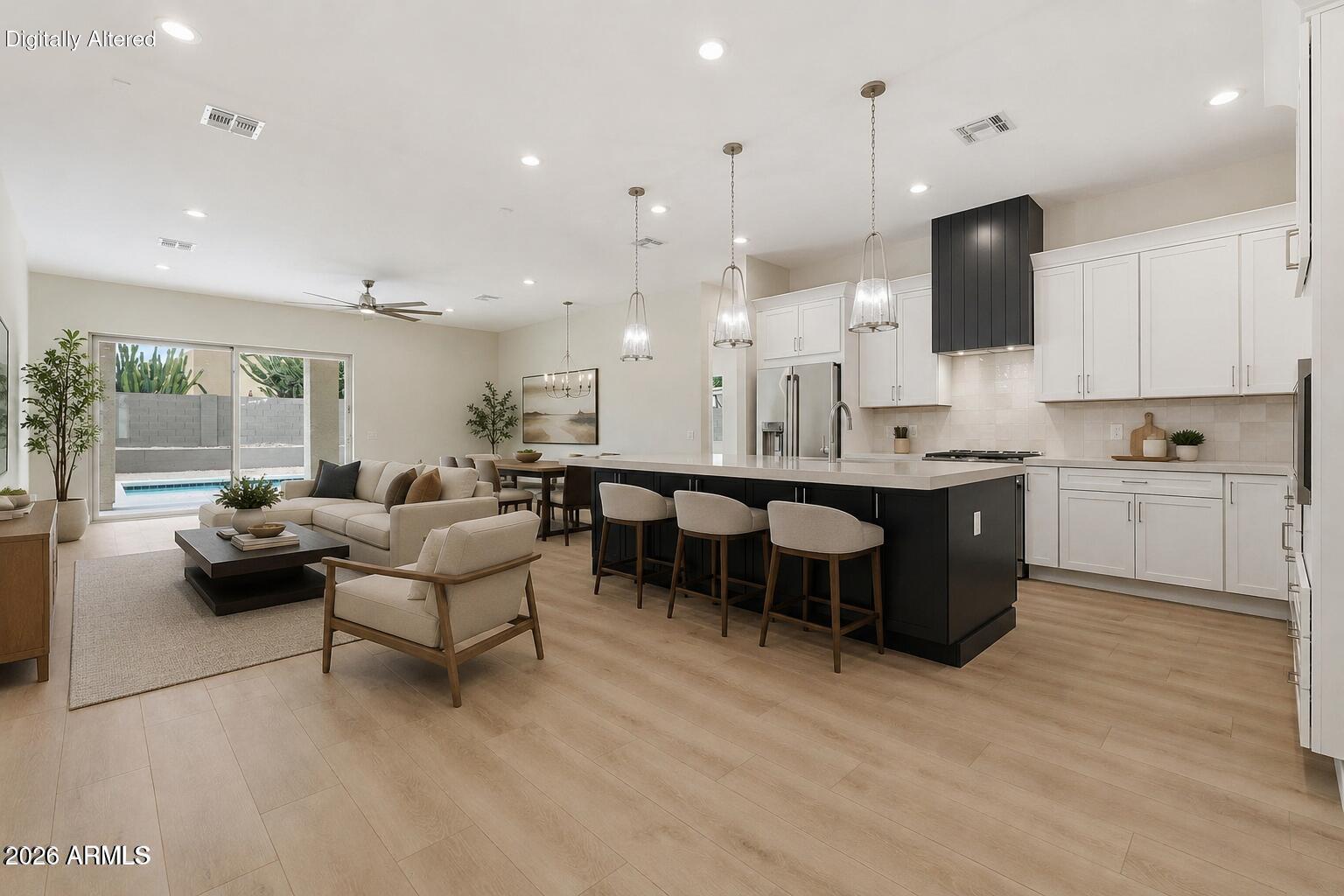8006 W WHYMAN Avenue, Phoenix, AZ 85043