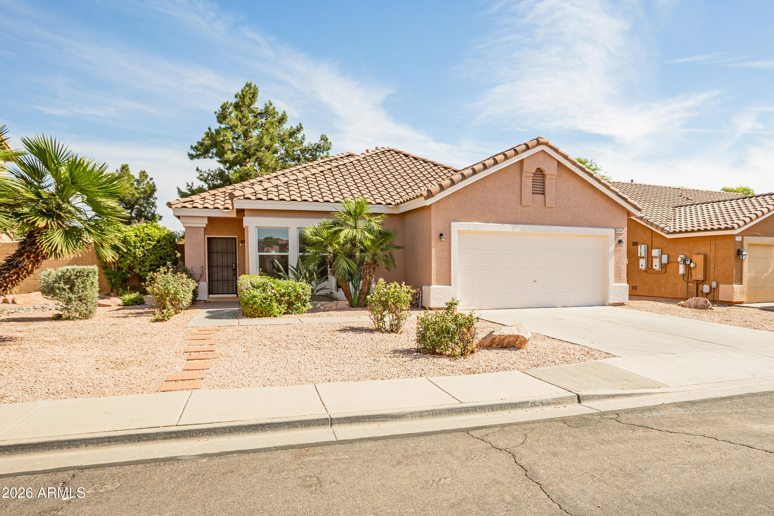 8061 E OBISPO Avenue, Mesa, AZ 85212